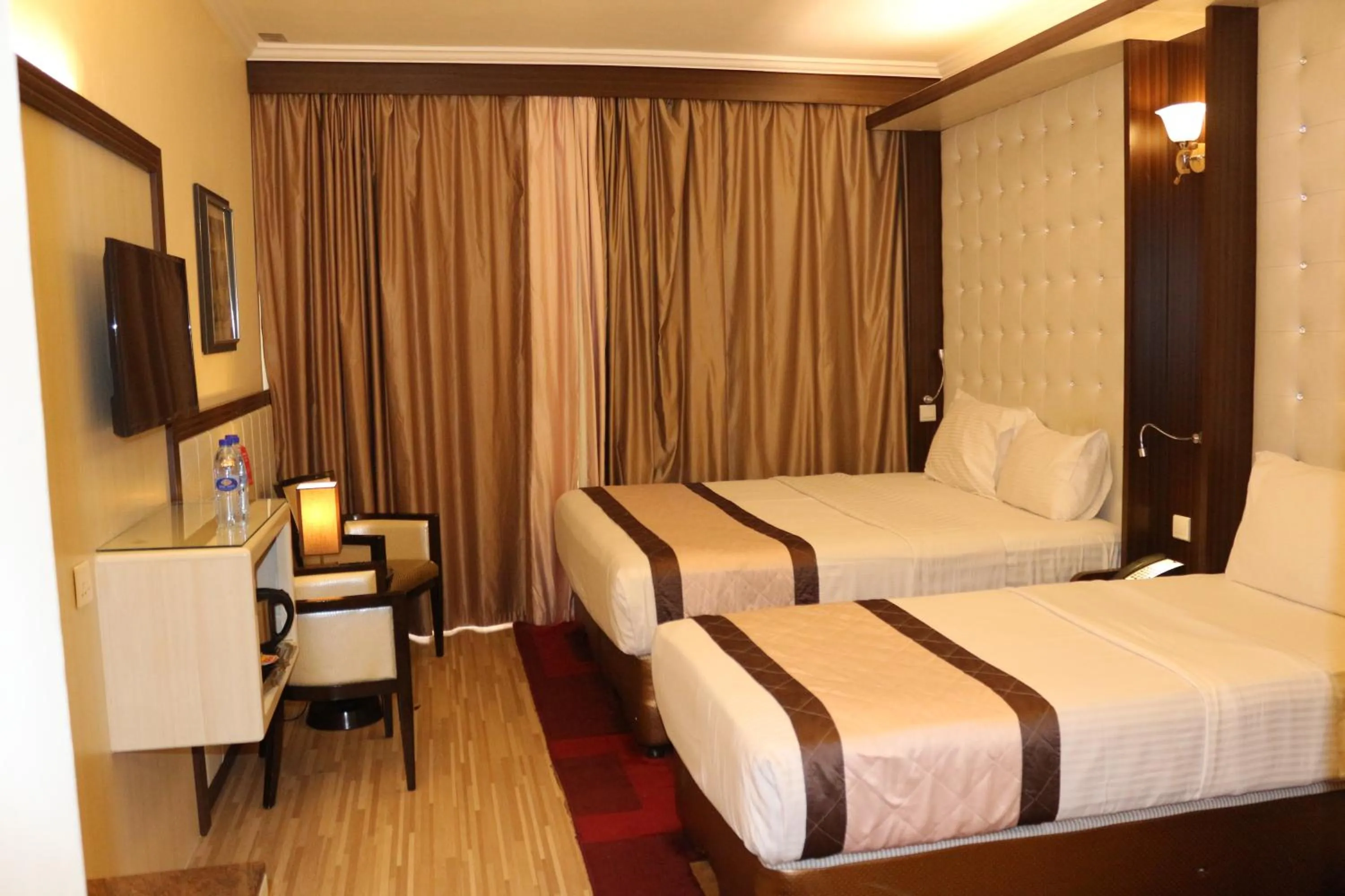 Bedroom, Bed in Al Khaleej Grand Hotel