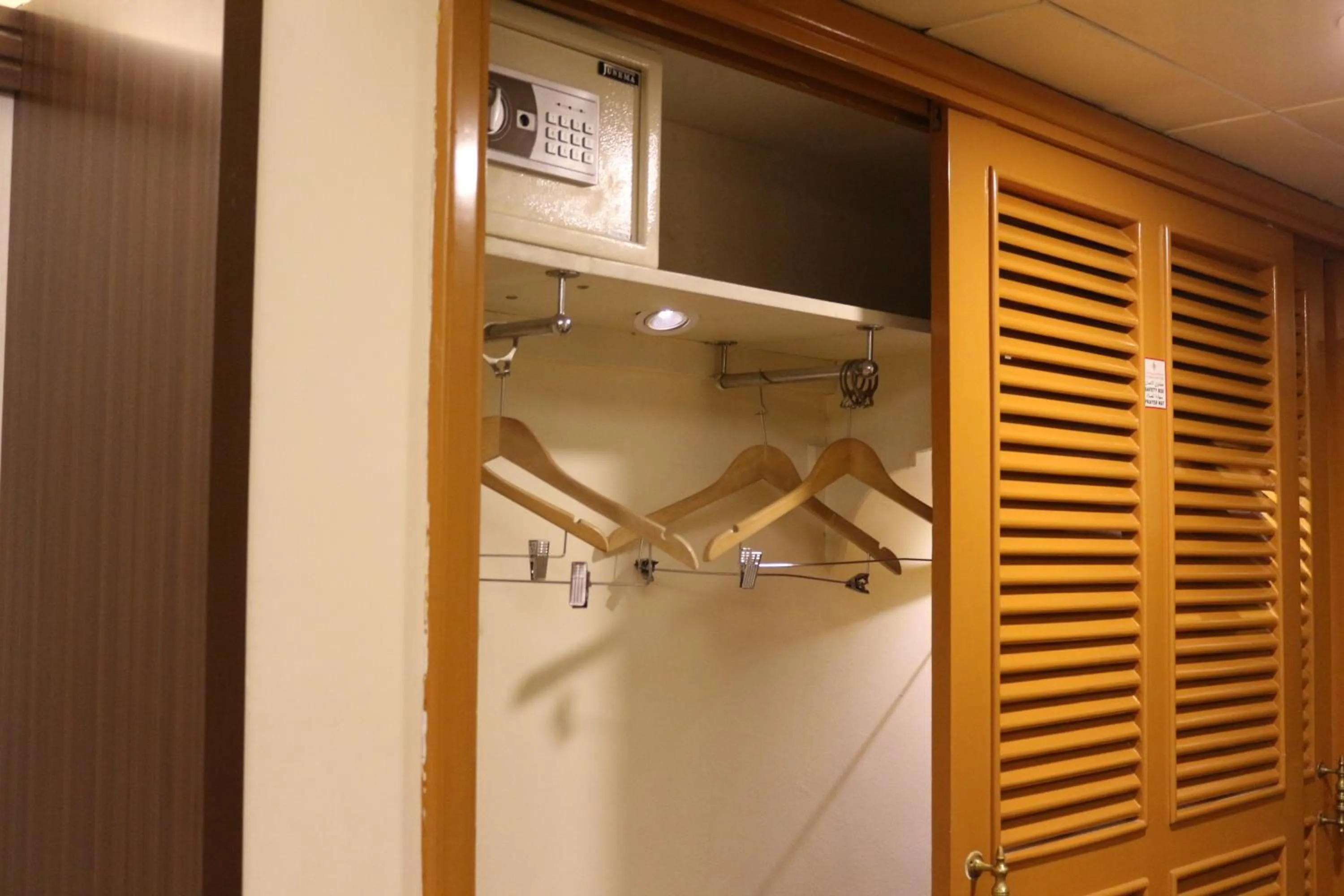 Bedroom in Al Khaleej Grand Hotel