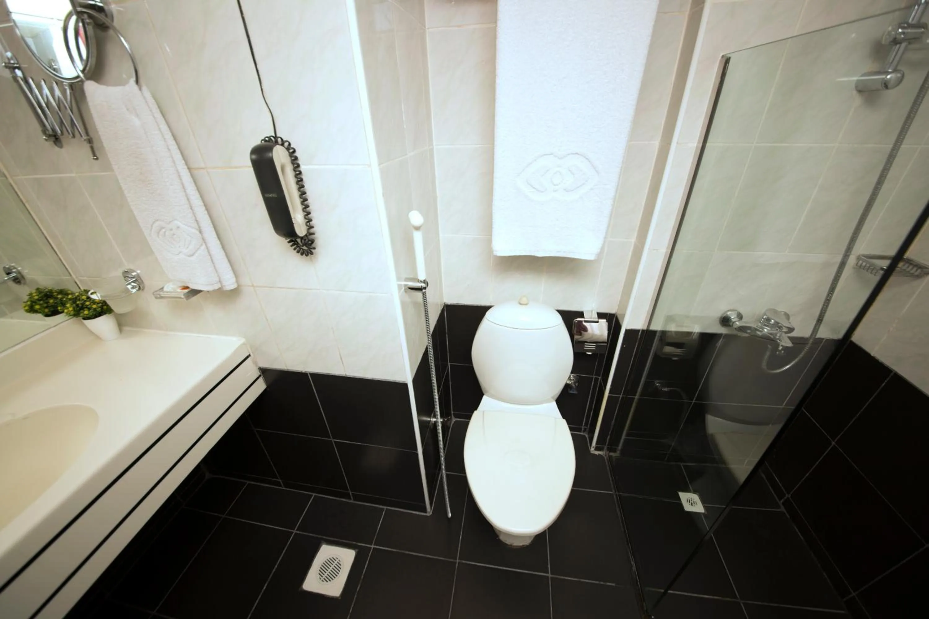 Bathroom in Al Khaleej Grand Hotel