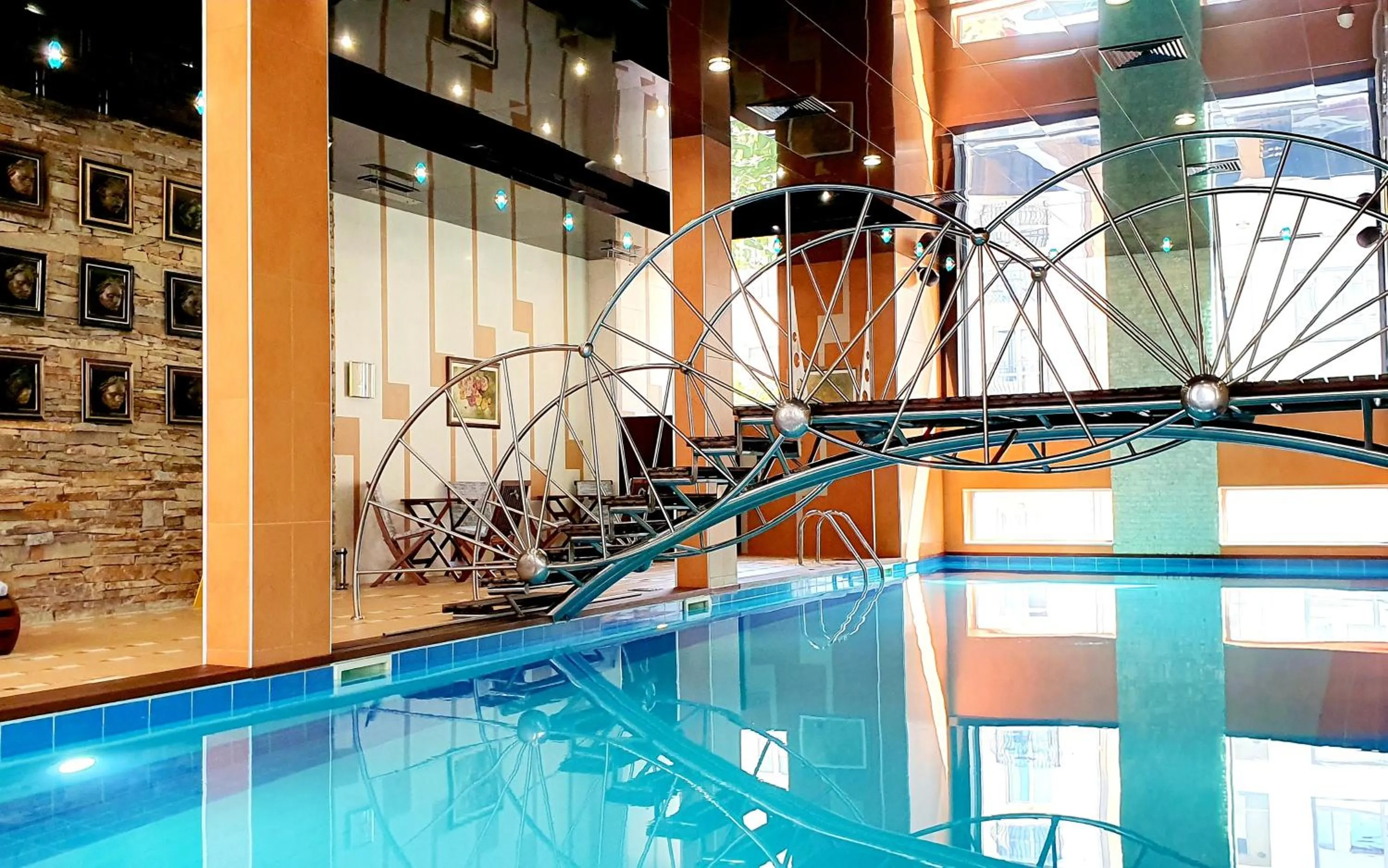 Swimming pool in Hotel Anel