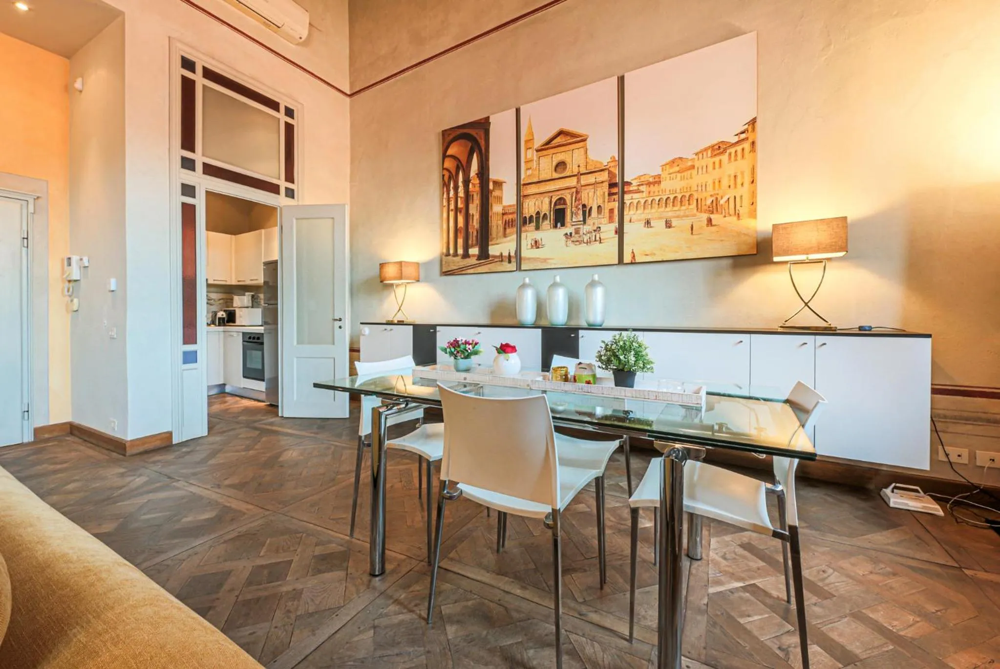 Dining area in Apartments Florence - Ricasoli Terrace