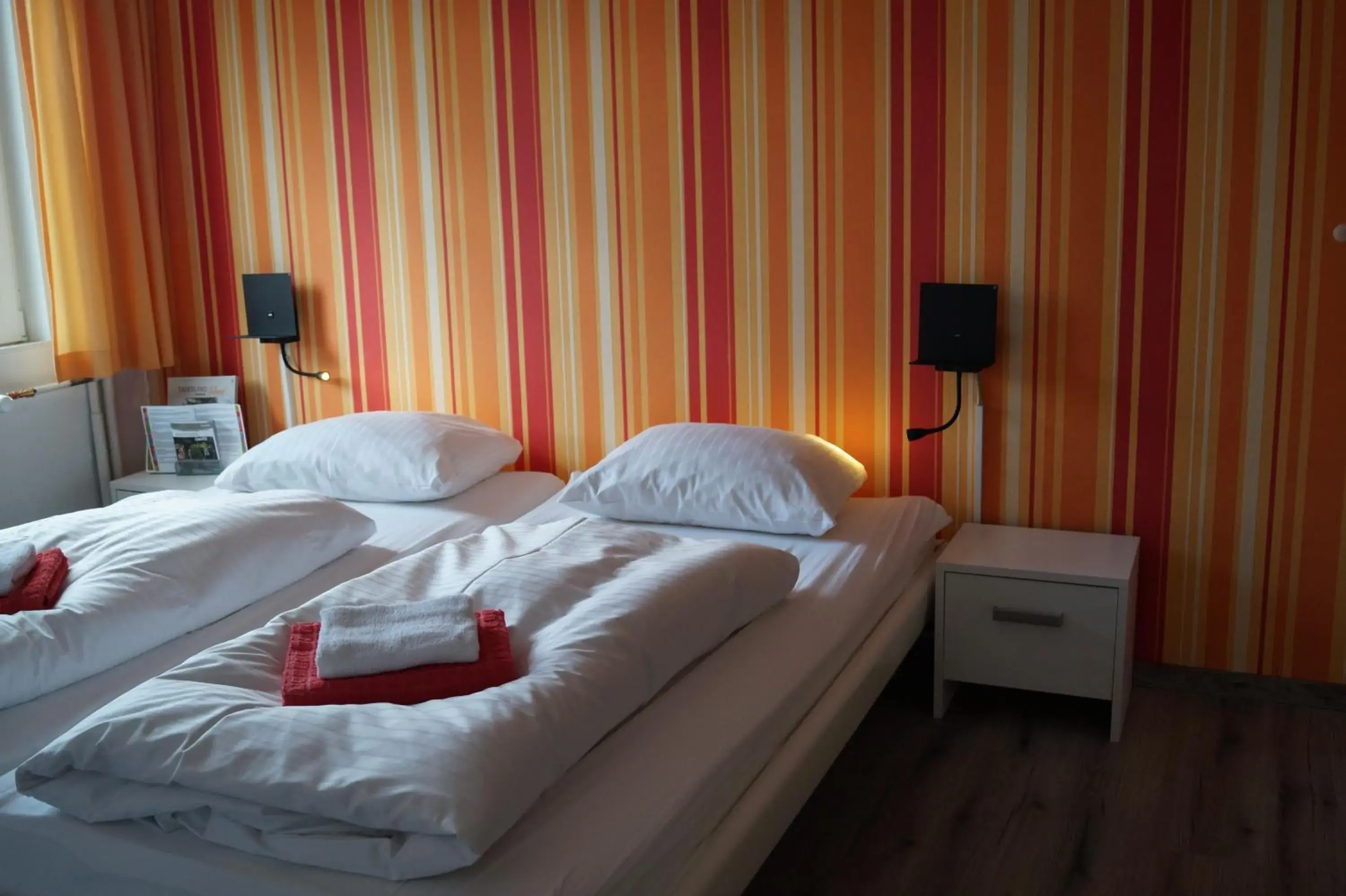 Quadruple Room with Private Bathroom in Hotel Pension De Gasterei Quadruple Room with Private Bathroom in Hotel Pension De Gasterei