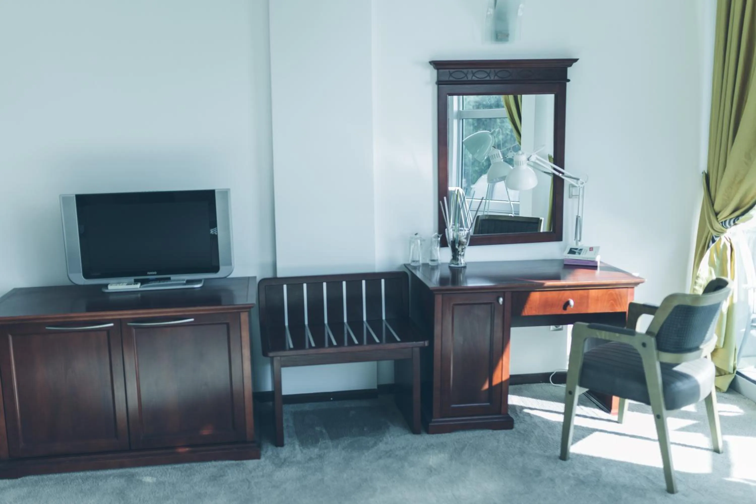 Coffee/tea facilities in SU Hotel