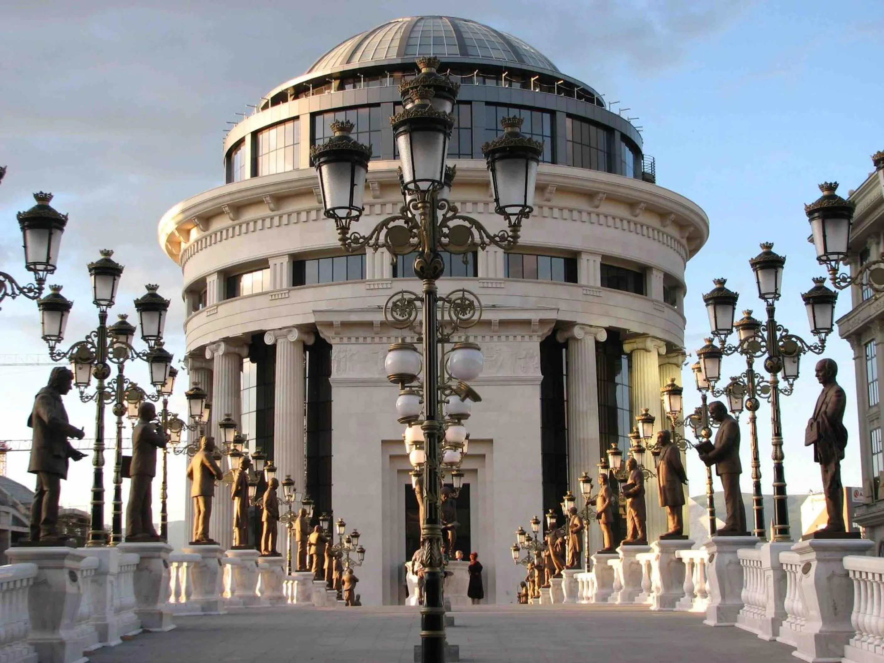 Nearby landmark in Hotel Square