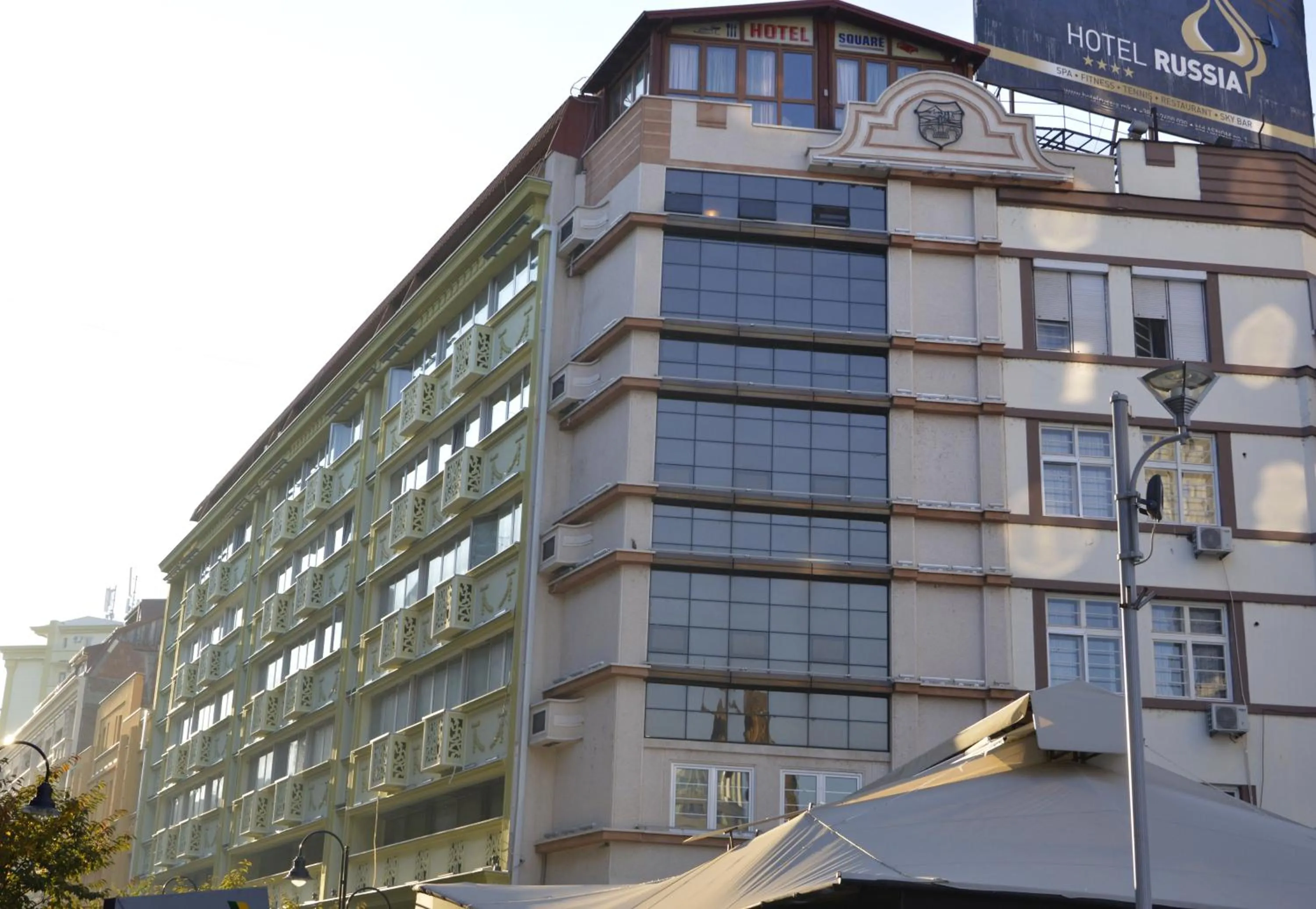 Nearby landmark in Hotel Square