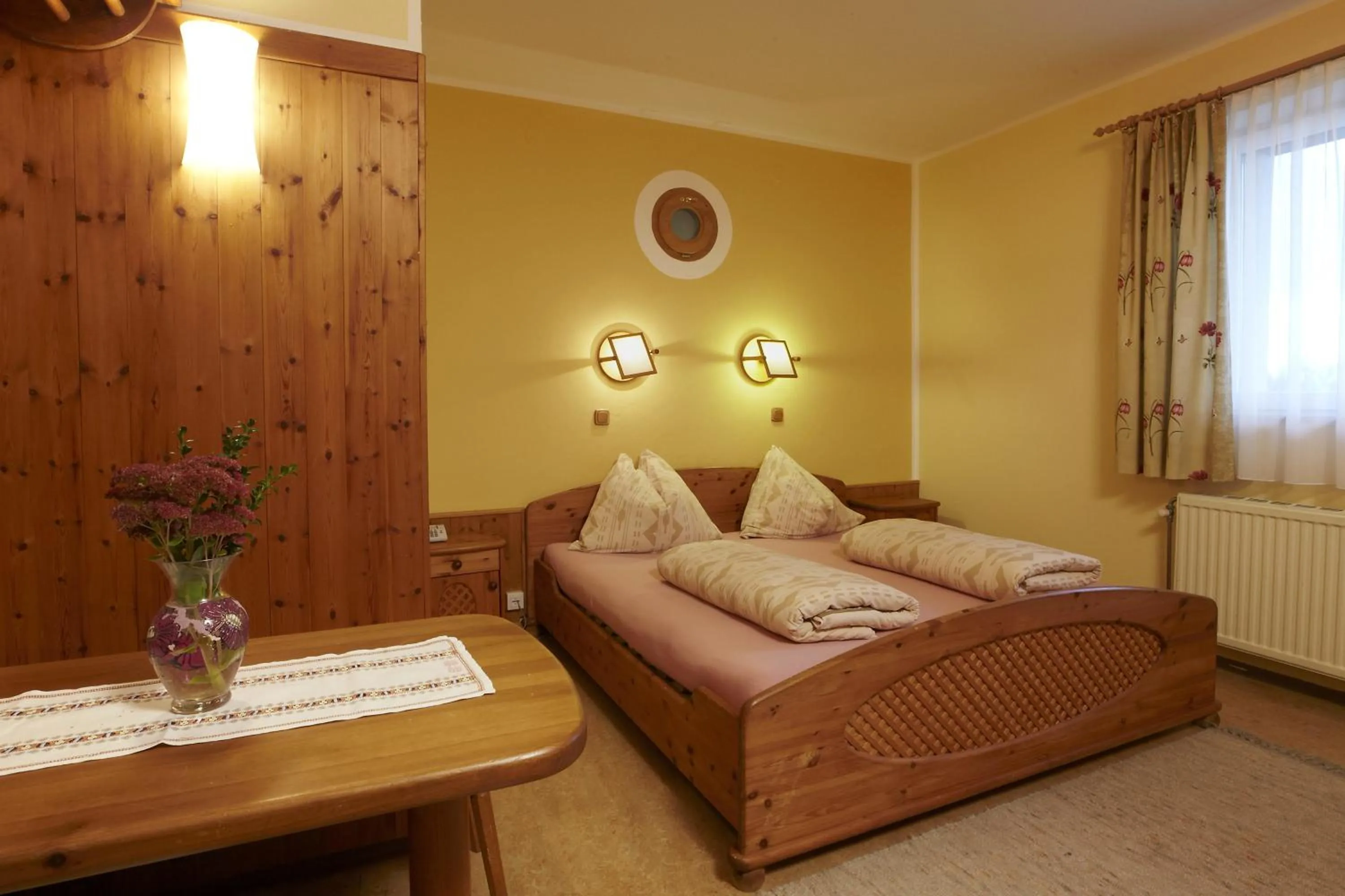 Bed in Biolandhaus Arche