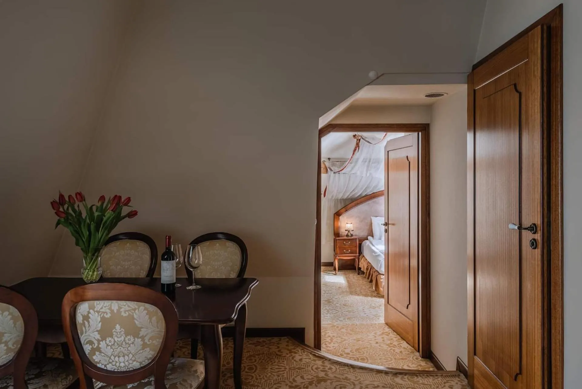 Living room, Bed in Dwór Kombornia Hotel&SPA