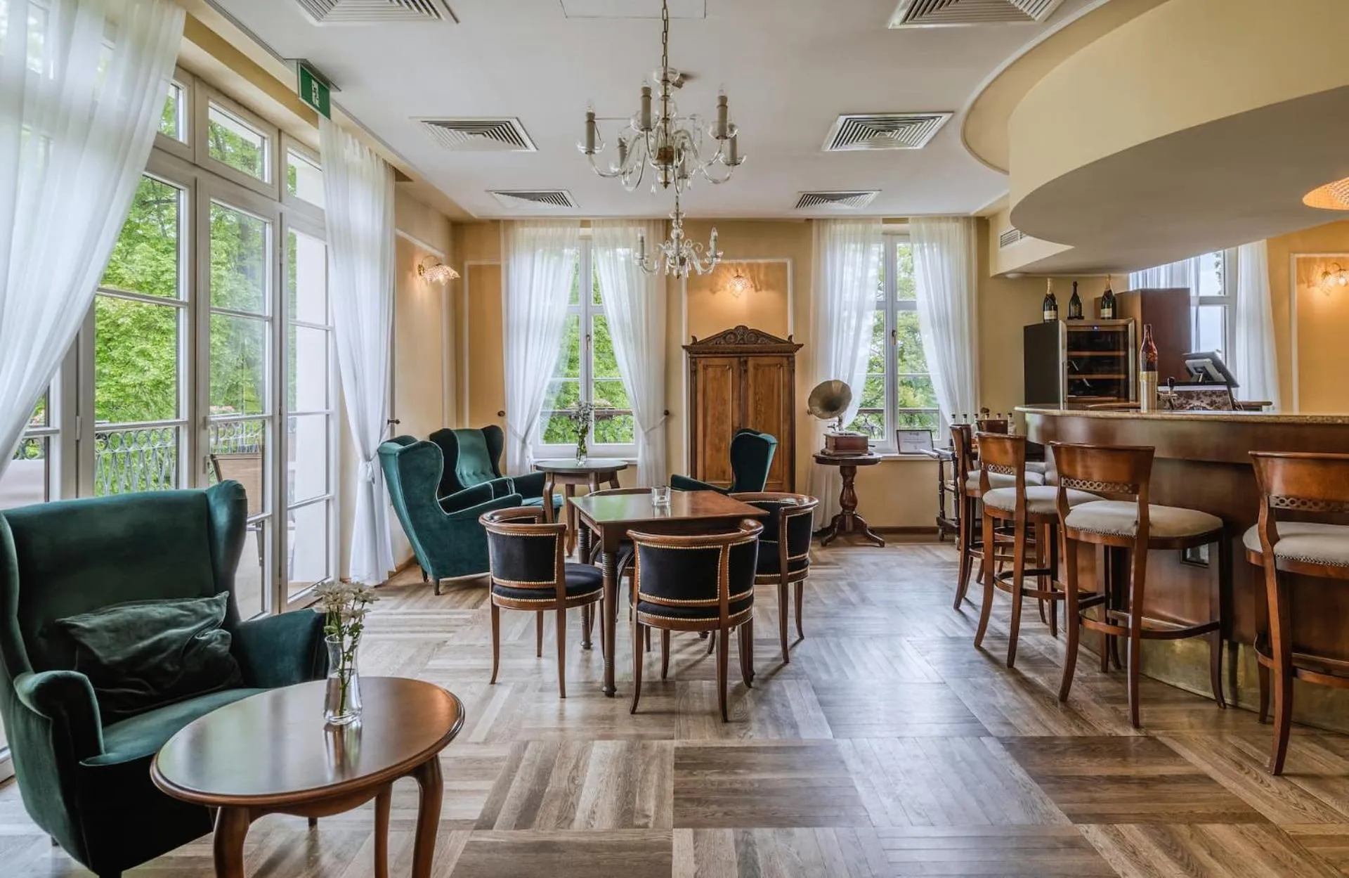 Restaurant/places to eat in Dwór Kombornia Hotel&SPA