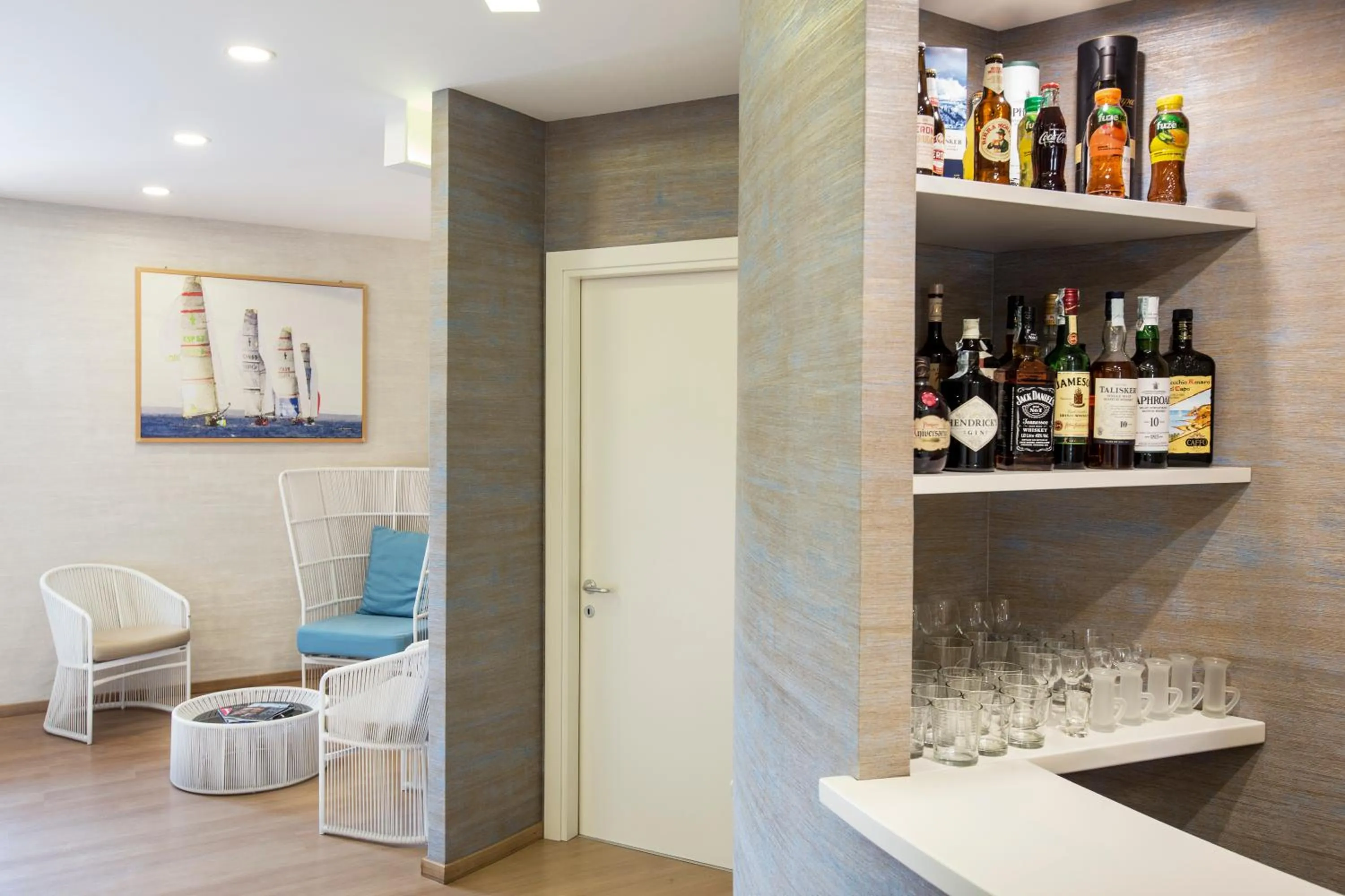 Lounge or bar in FAVIGNANA HOTEL Concept Holiday