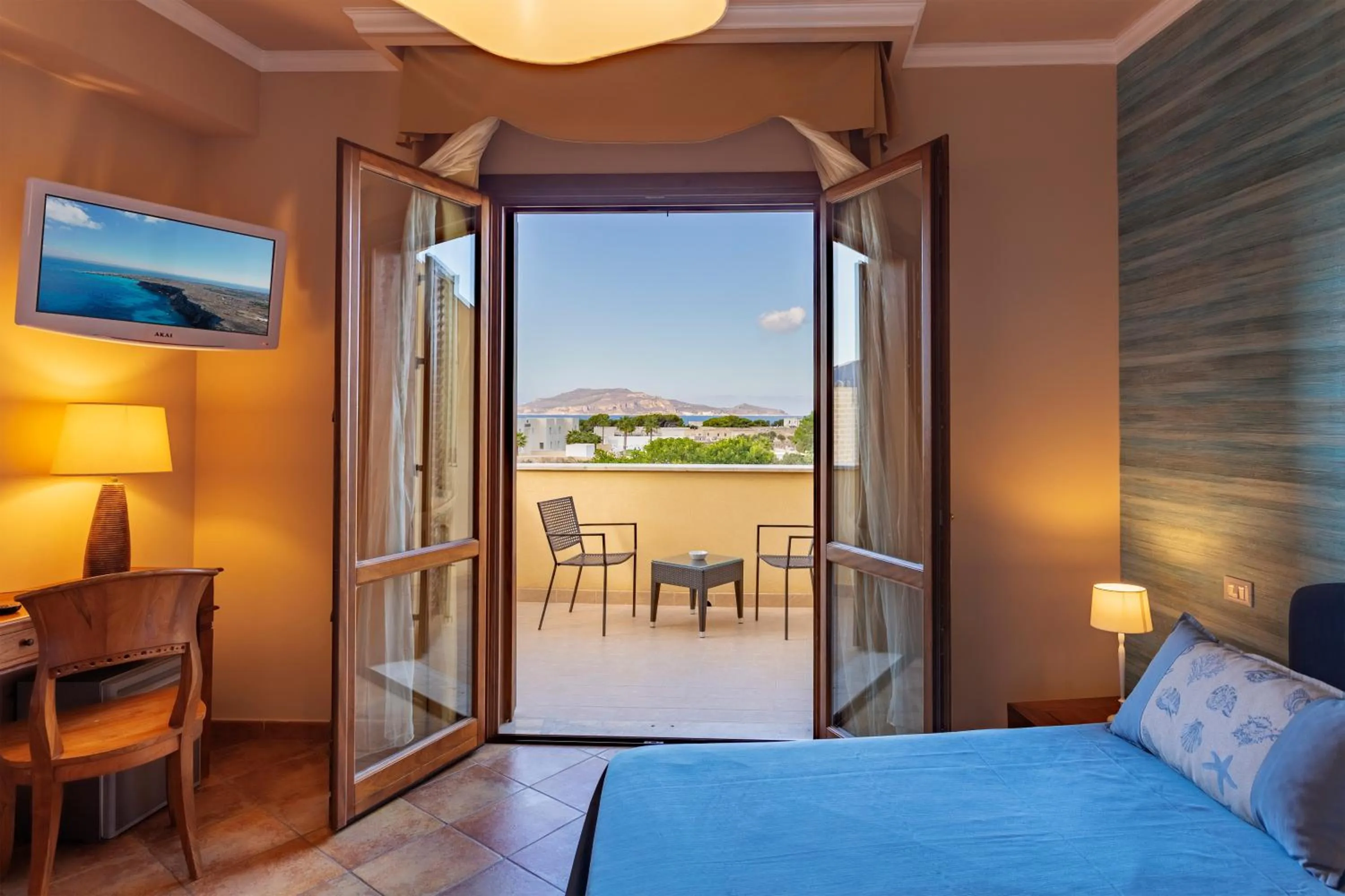 Sea view, Bed in FAVIGNANA HOTEL Concept Holiday