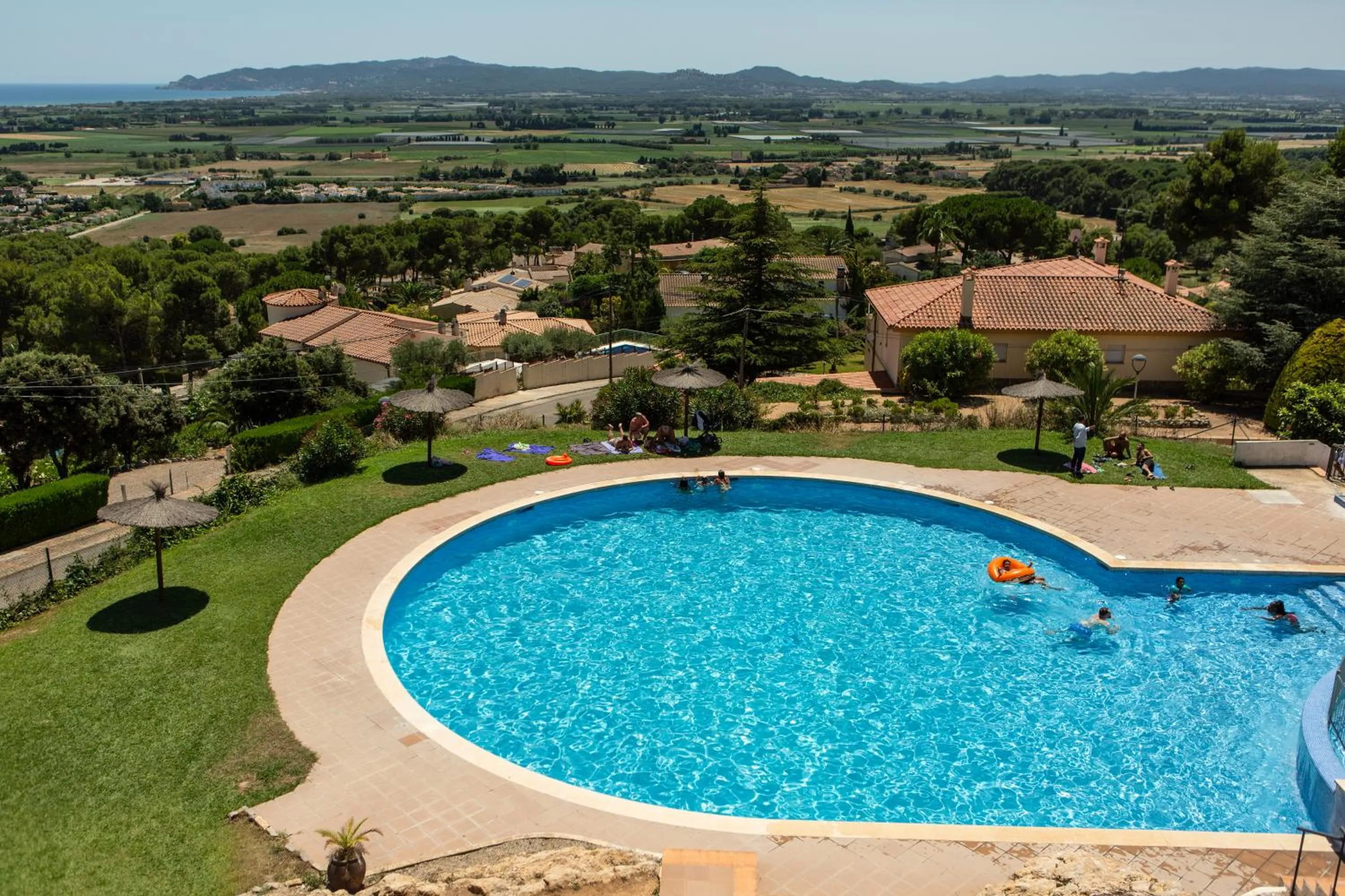 Pool view in RVApartaments Club Torrevella