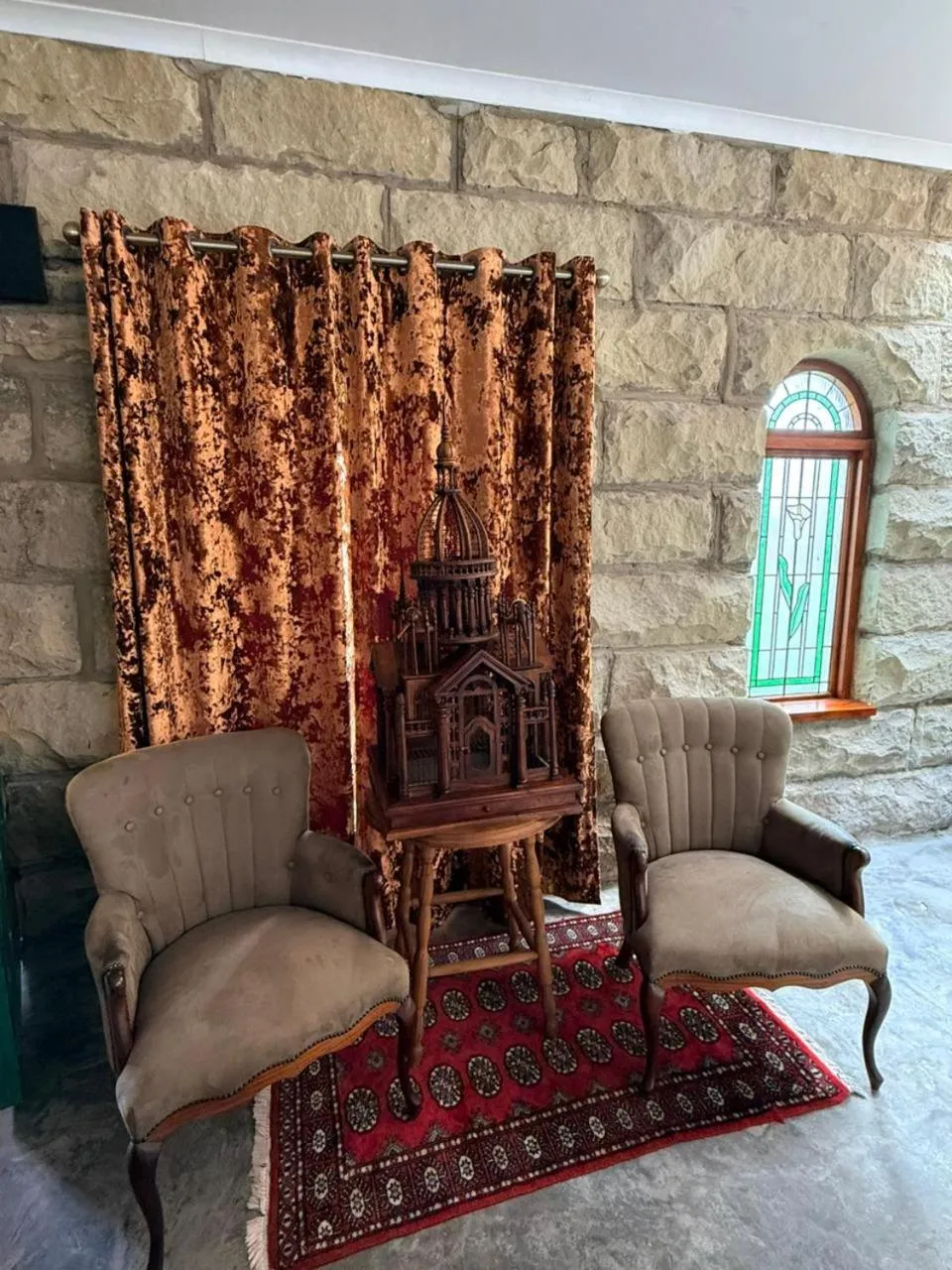 Decorative detail in Linwood Guest Farm