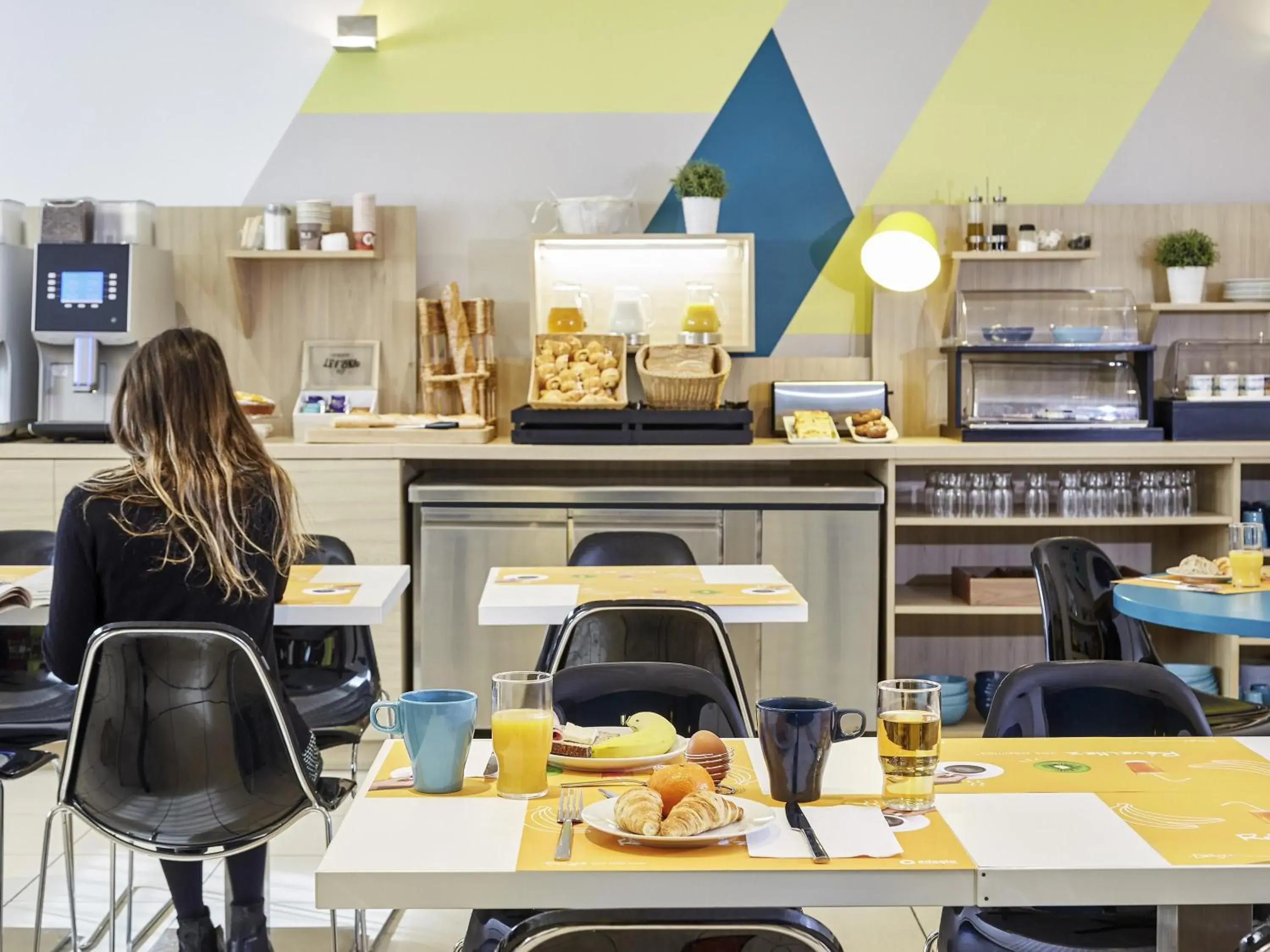 Property building in Aparthotel Adagio Access Marseille Saint Charles Property building in Aparthotel Adagio Access Marseille Saint Charles