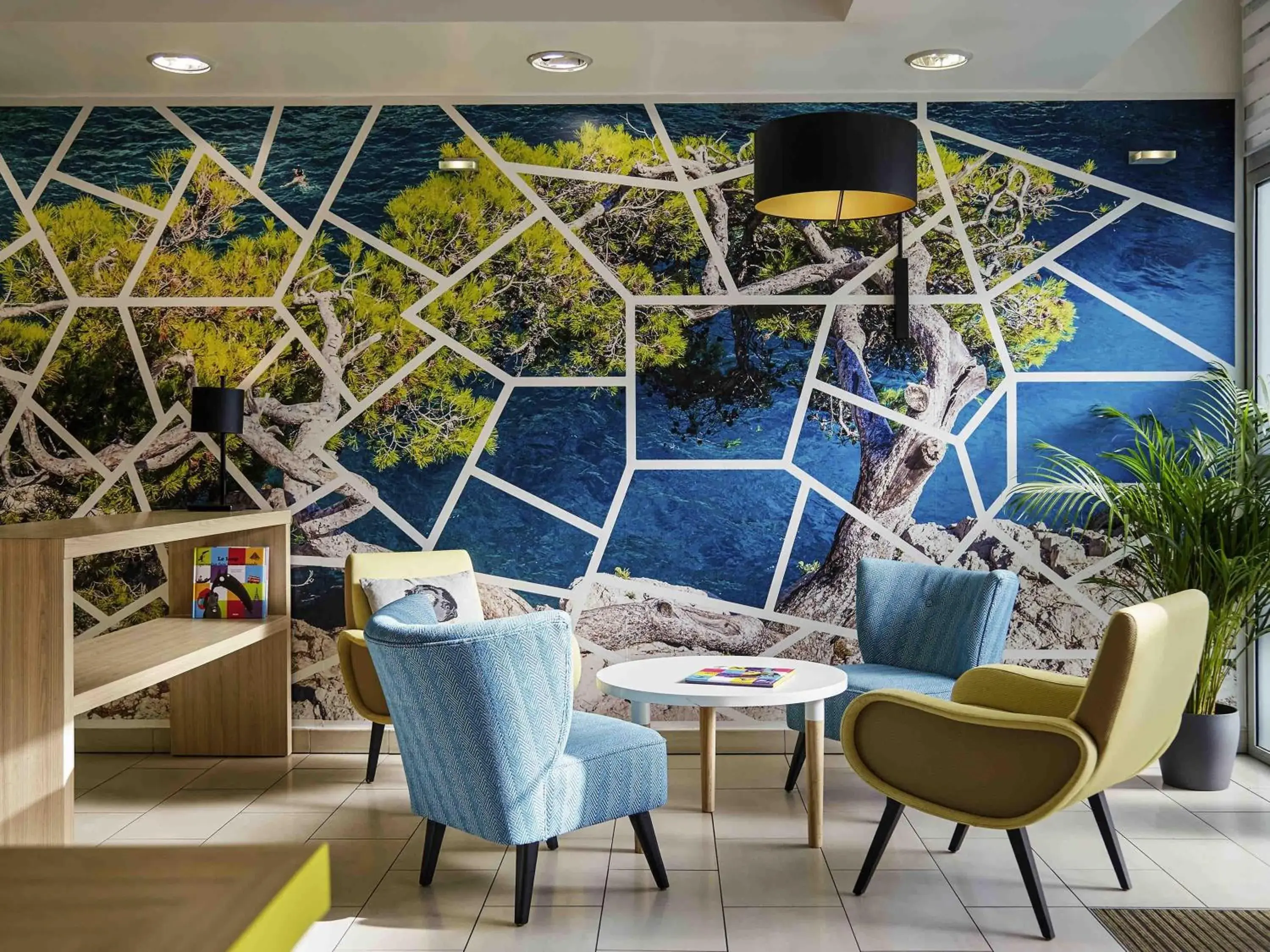 Property building in Aparthotel Adagio Access Marseille Saint Charles Property building in Aparthotel Adagio Access Marseille Saint Charles