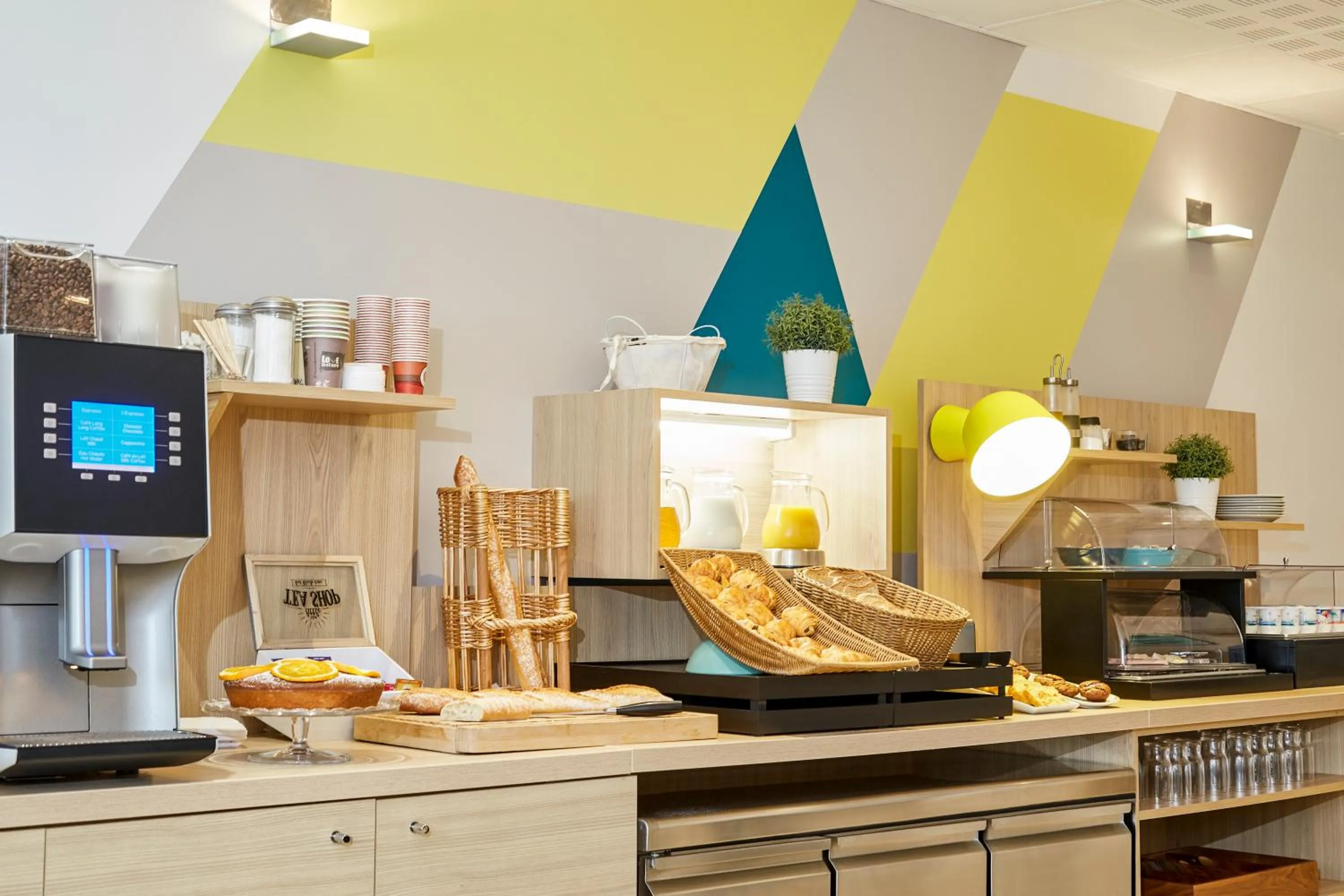 Buffet breakfast in Aparthotel Adagio Access Marseille Saint Charles