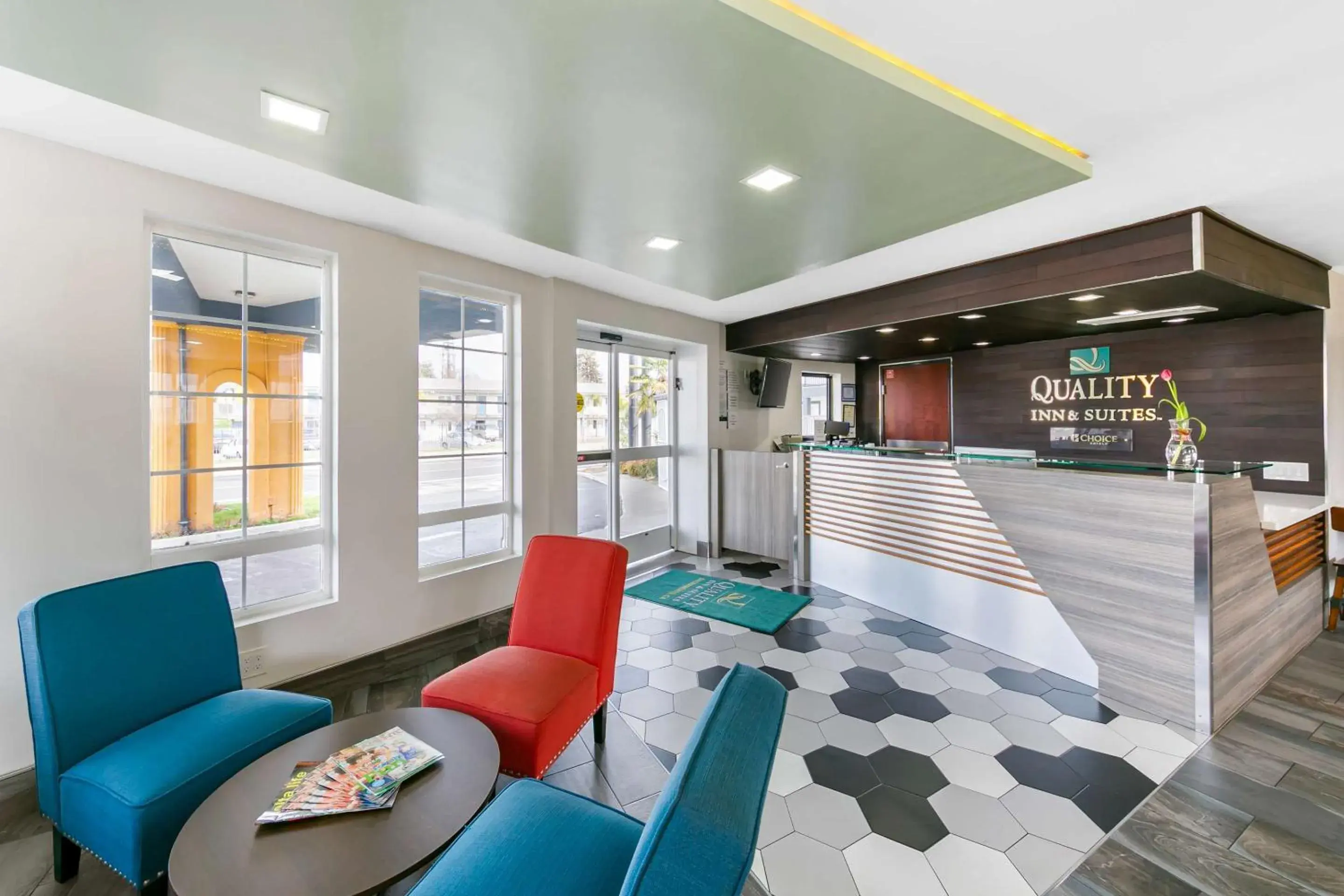 Lobby or reception in Quality Inn & Suites Sacramento Downtown Area Lobby or reception in Quality Inn & Suites Sacramento Downtown Area