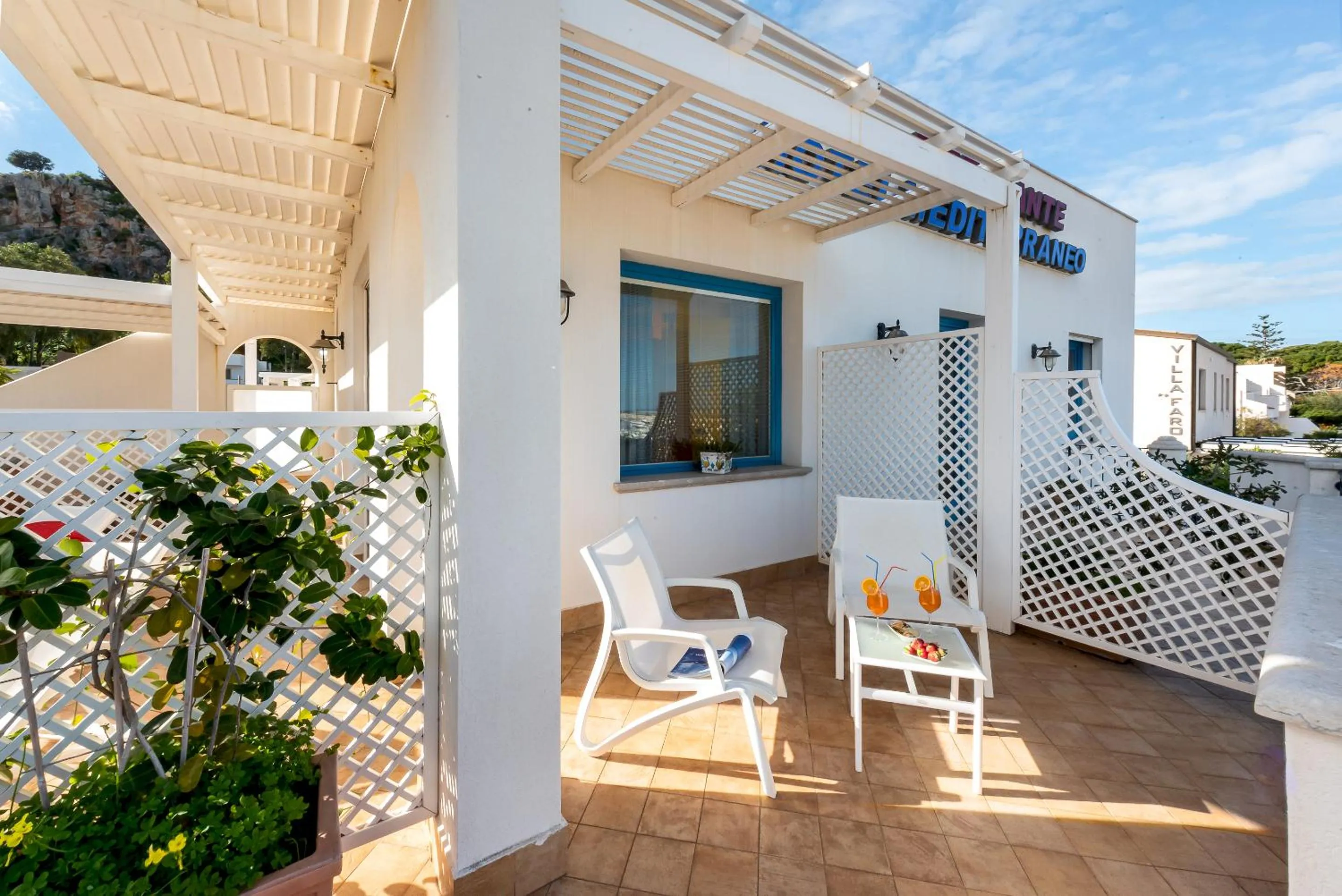 Patio in Hotel Ristorante Mediterraneo Faro