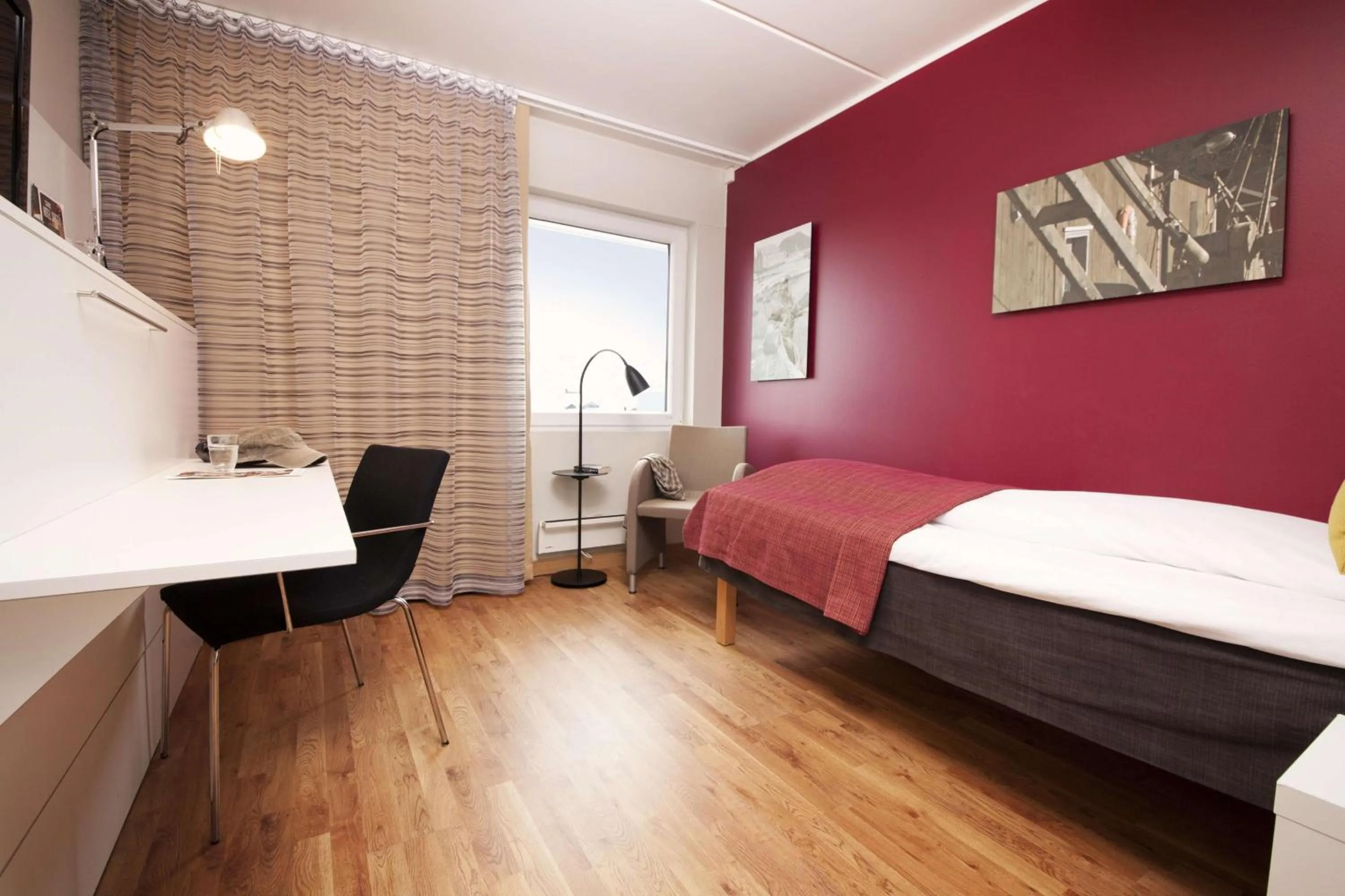 Bedroom, Bed in Scandic Haugesund