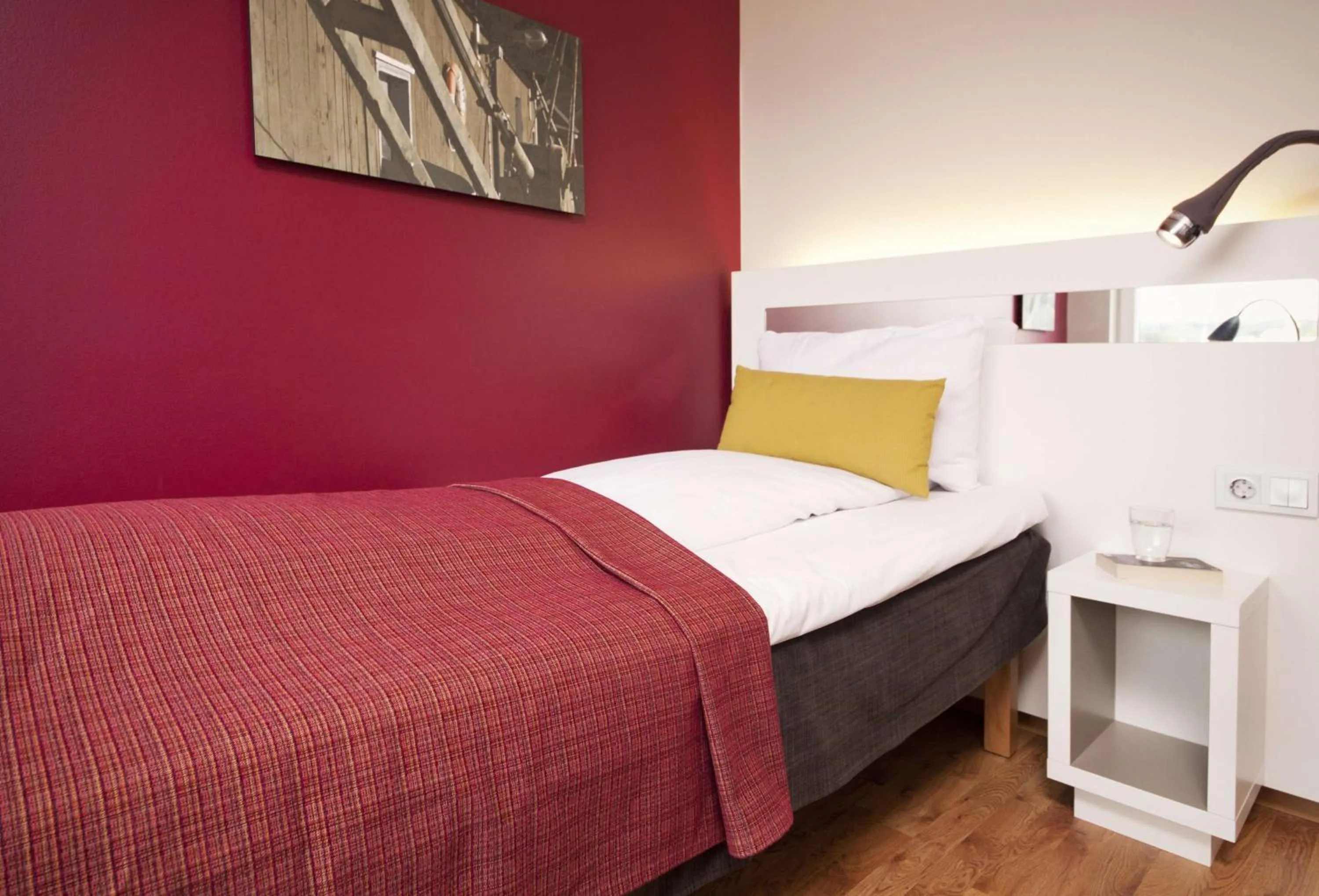 Bedroom, Bed in Scandic Haugesund