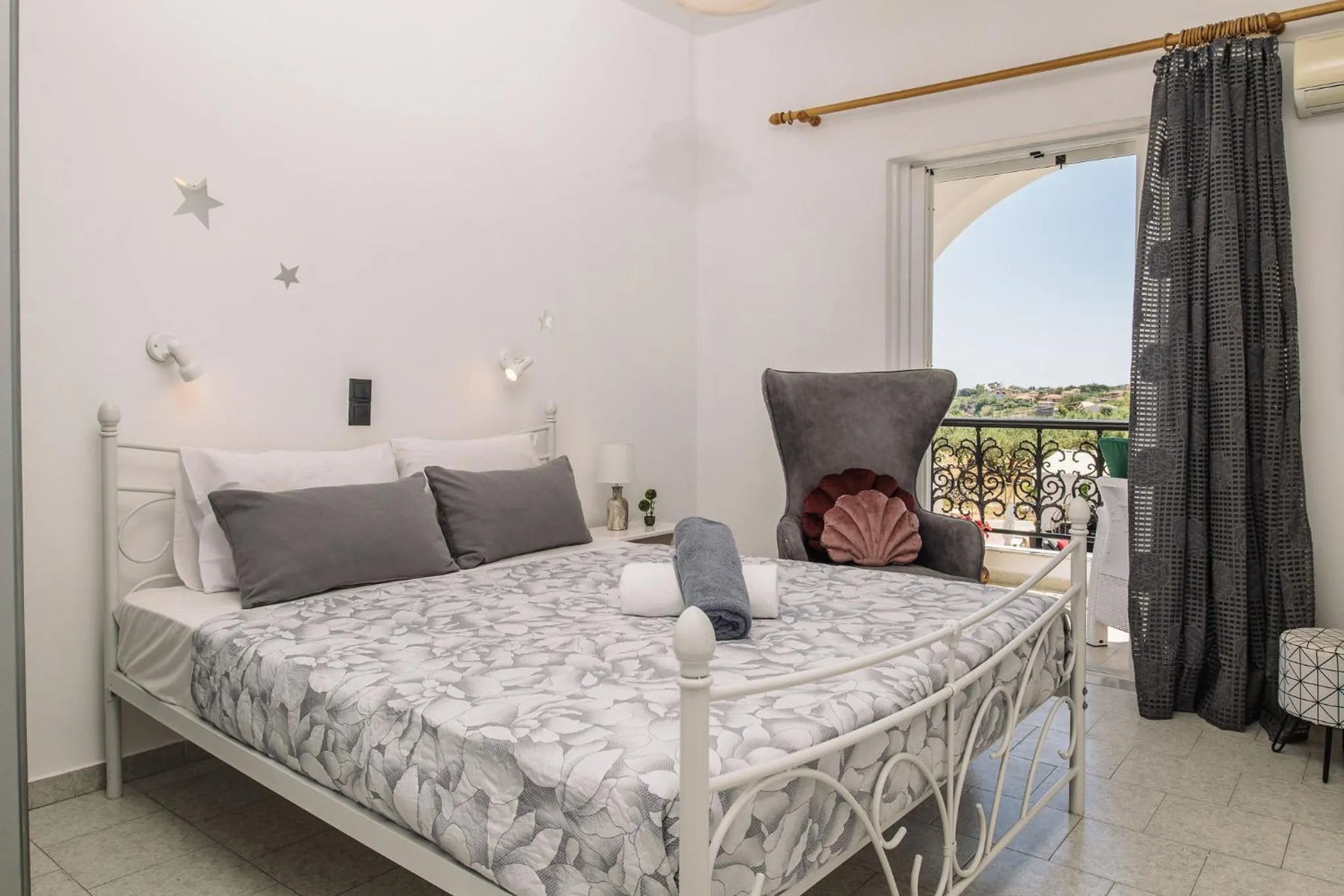 Bedroom, Bed in Villa Corali Apartments Sea Breath & Pool