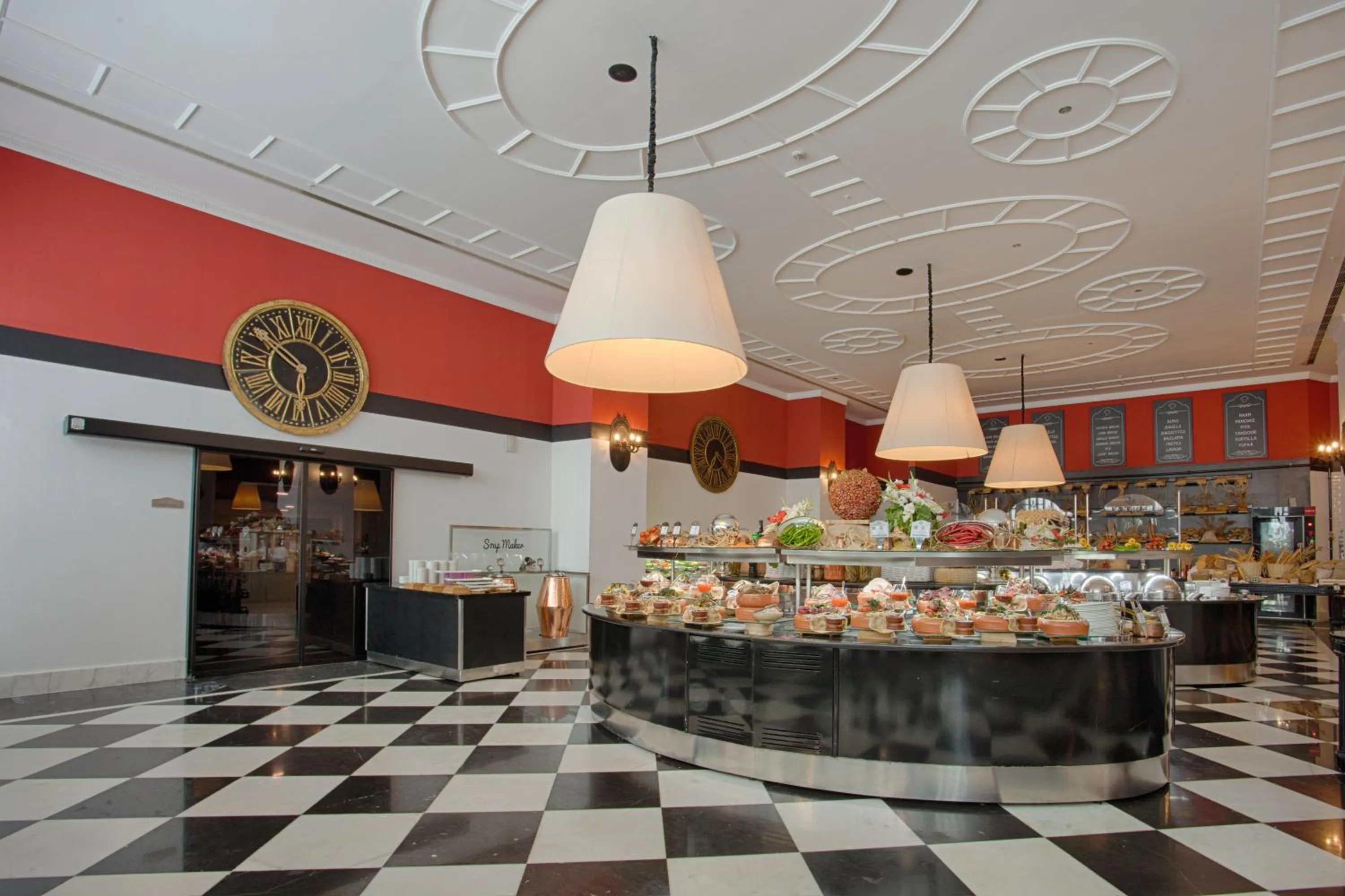 Restaurant/places to eat in Selectum Luxury Resort