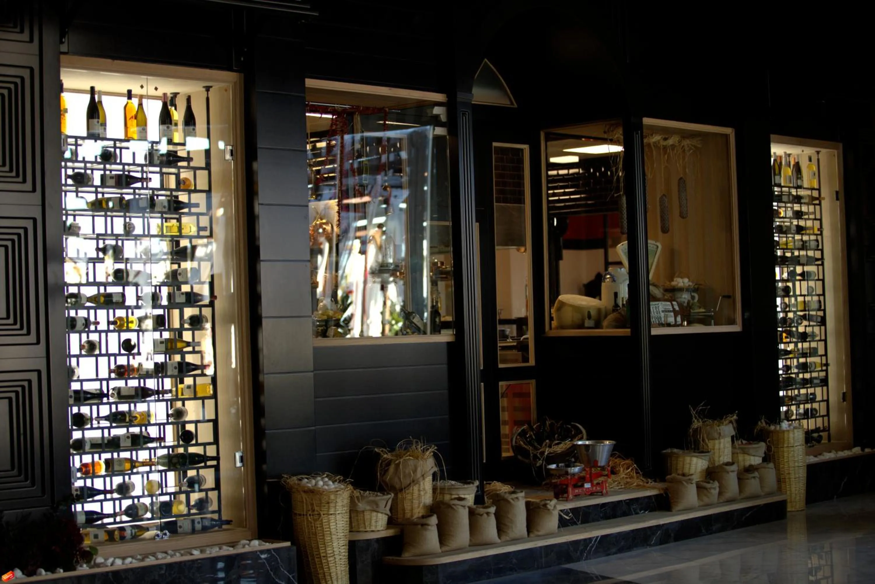 Restaurant/places to eat in Selectum Luxury Resort