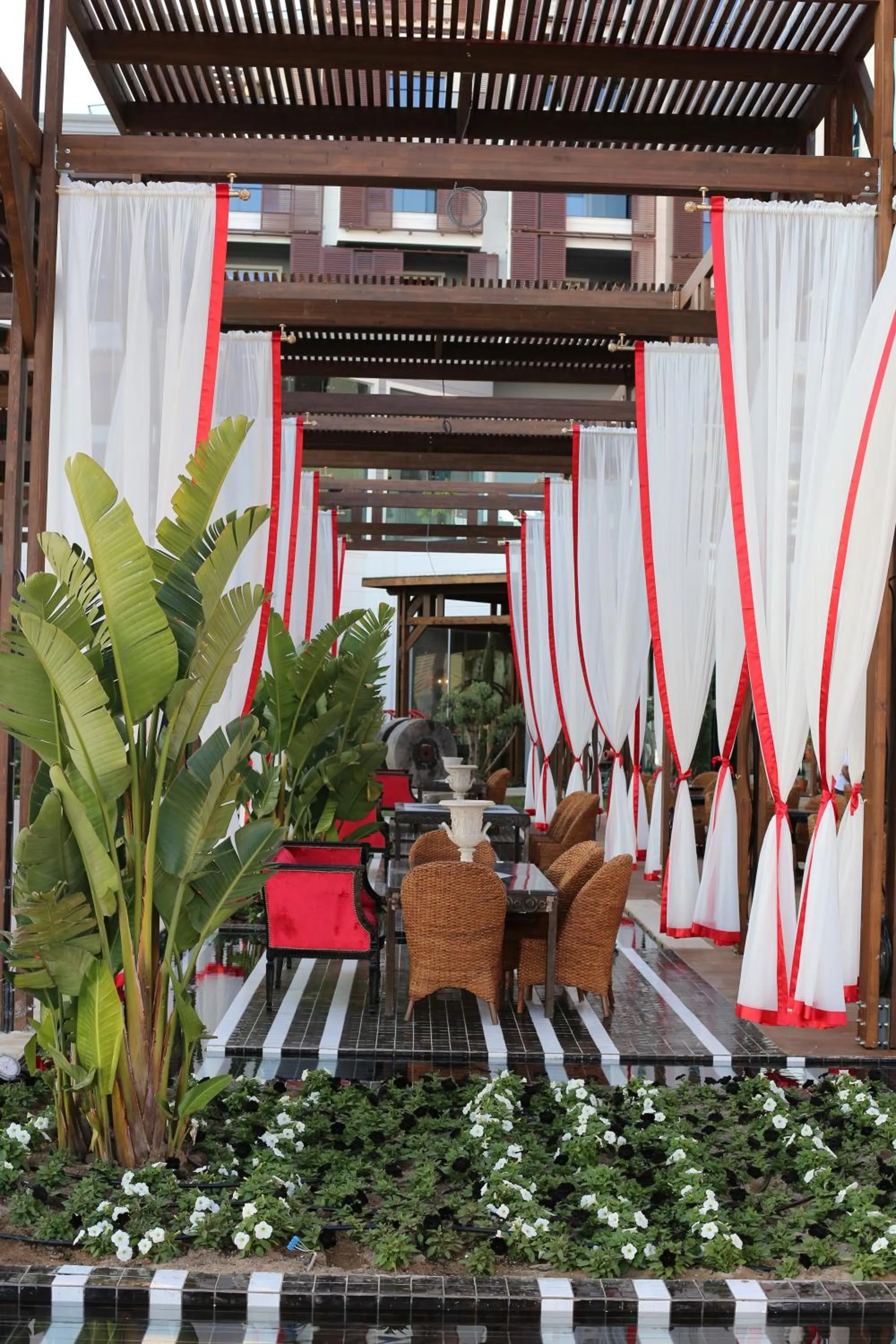 Restaurant/places to eat in Selectum Luxury Resort