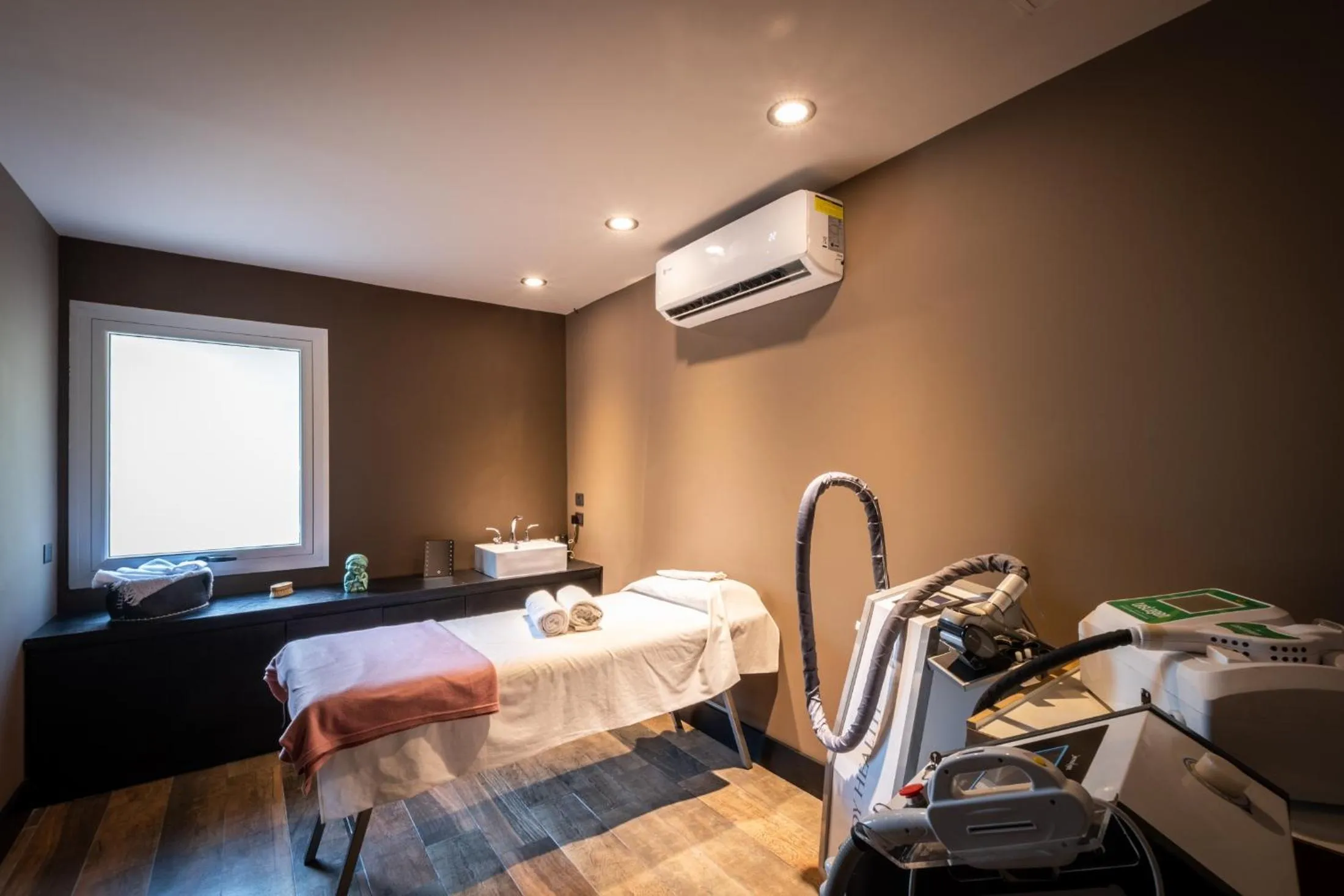 Spa and wellness centre/facilities in Orfeo Suites Hotel Sierras Chicas