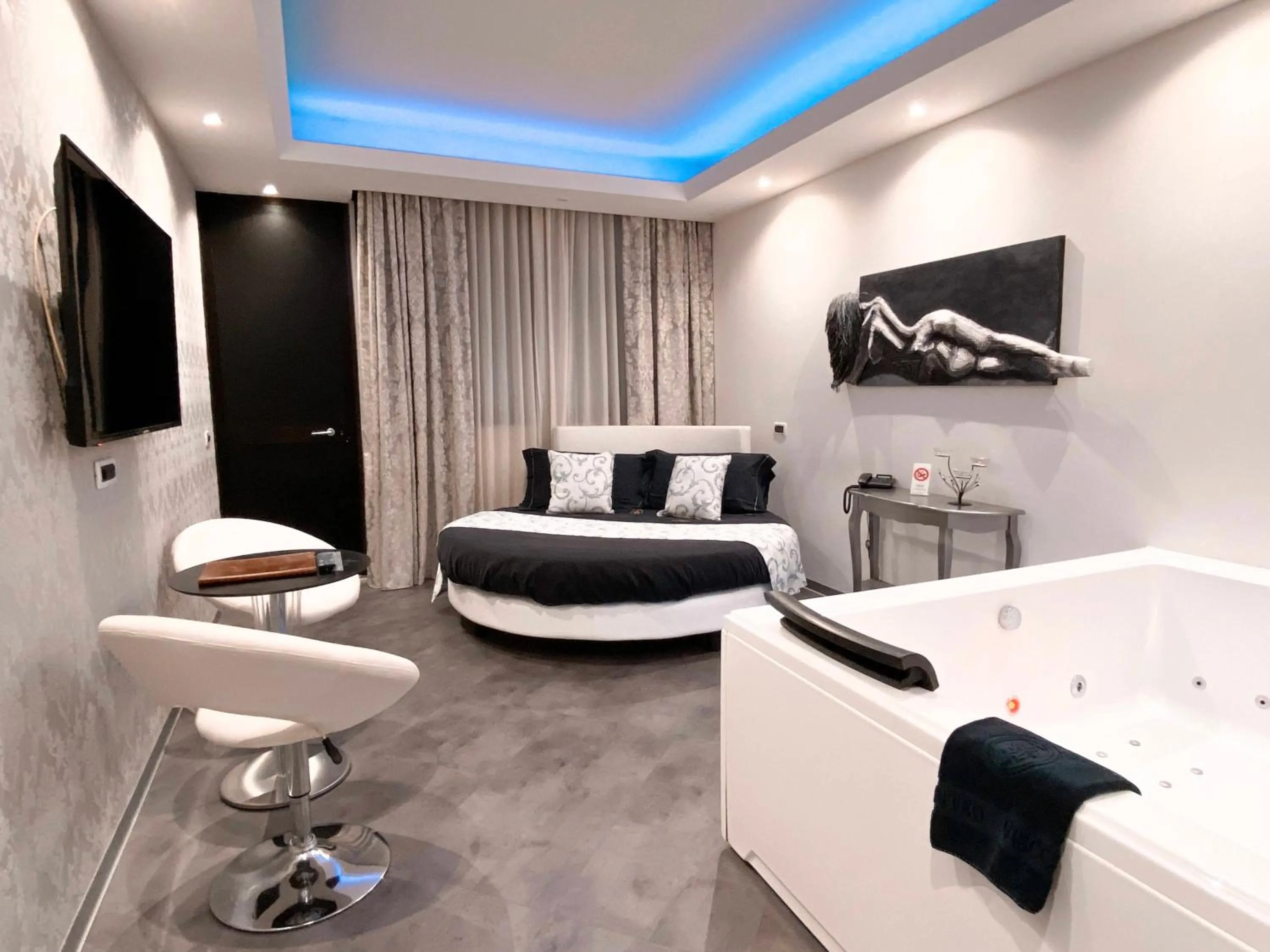 Bed in Hotel Motel Visconteo