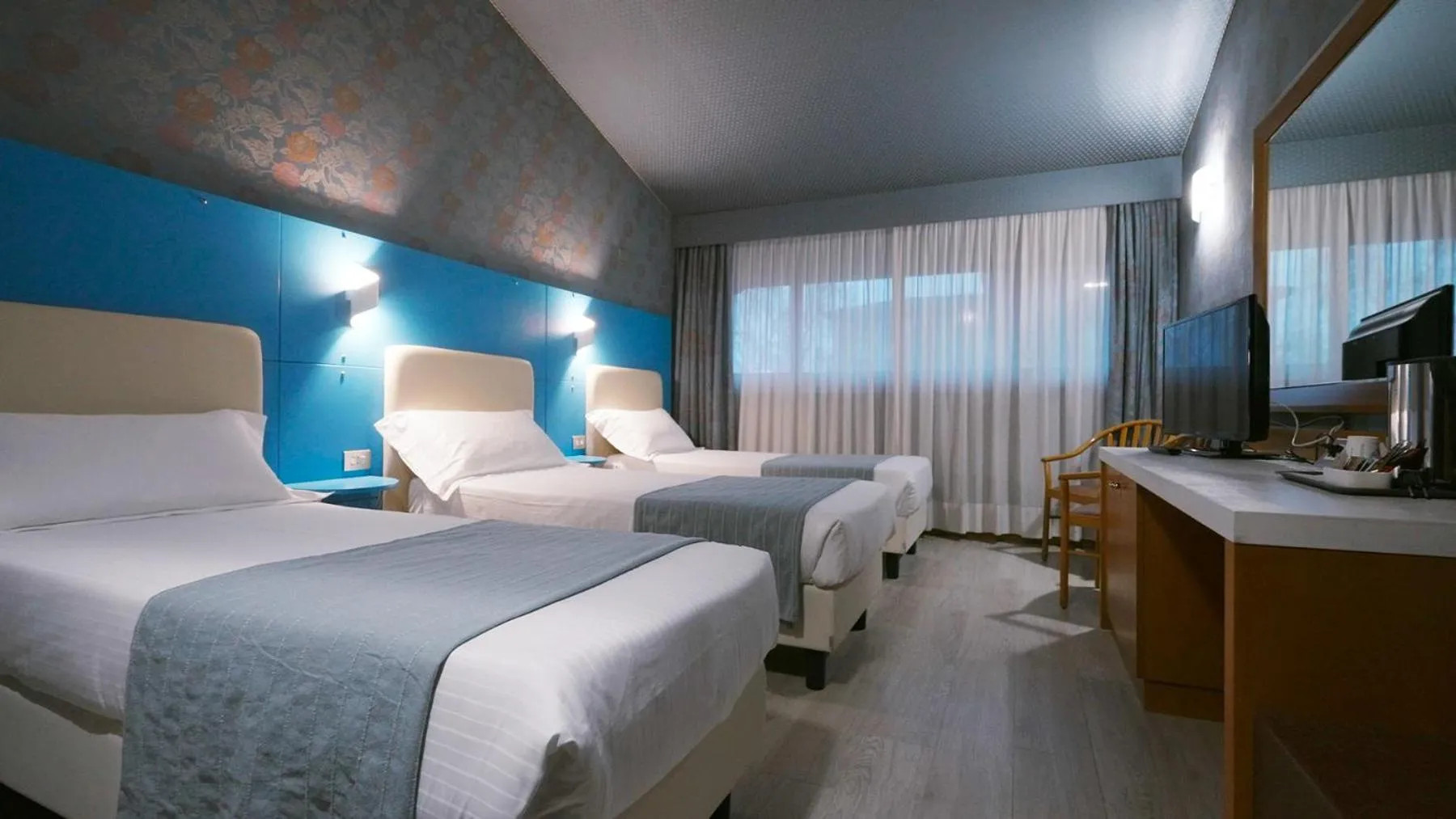 TV and multimedia, Bed in Hotel Motel Visconteo