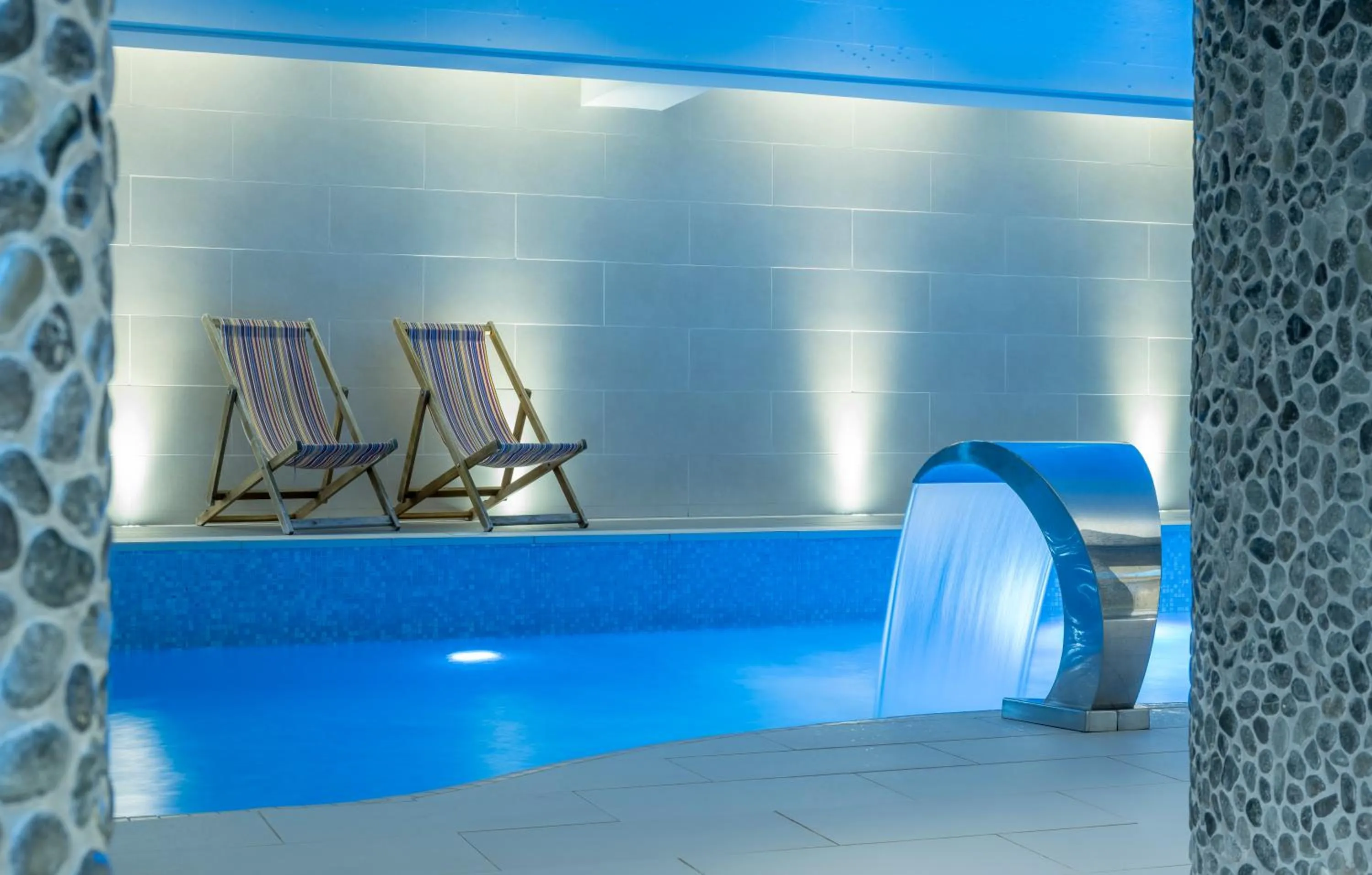 Swimming pool in The Headland Hotel and Spa