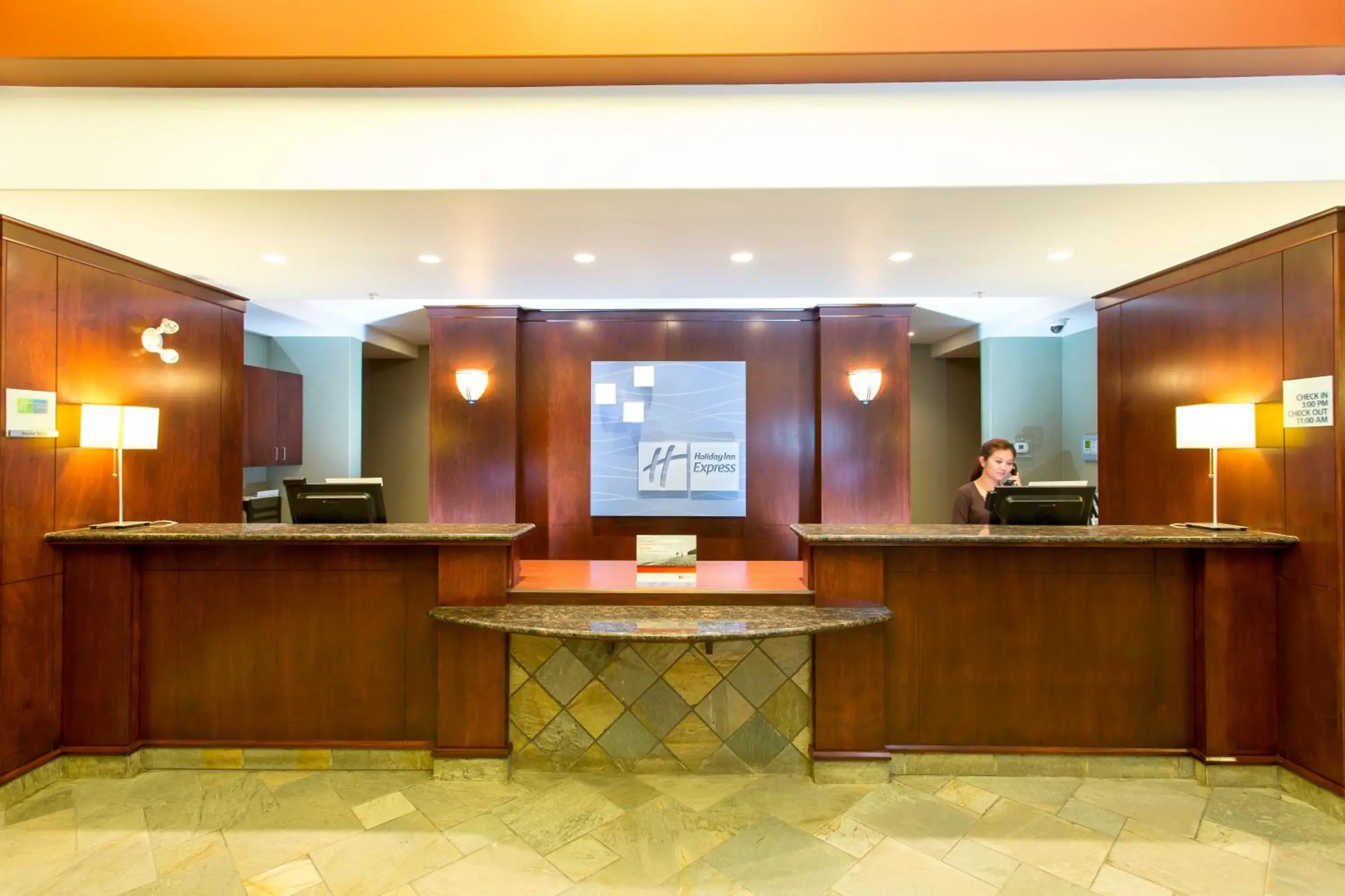Lobby or reception in Holiday Inn Express & Suites Drayton Valley by IHG Lobby or reception in Holiday Inn Express & Suites Drayton Valley by IHG