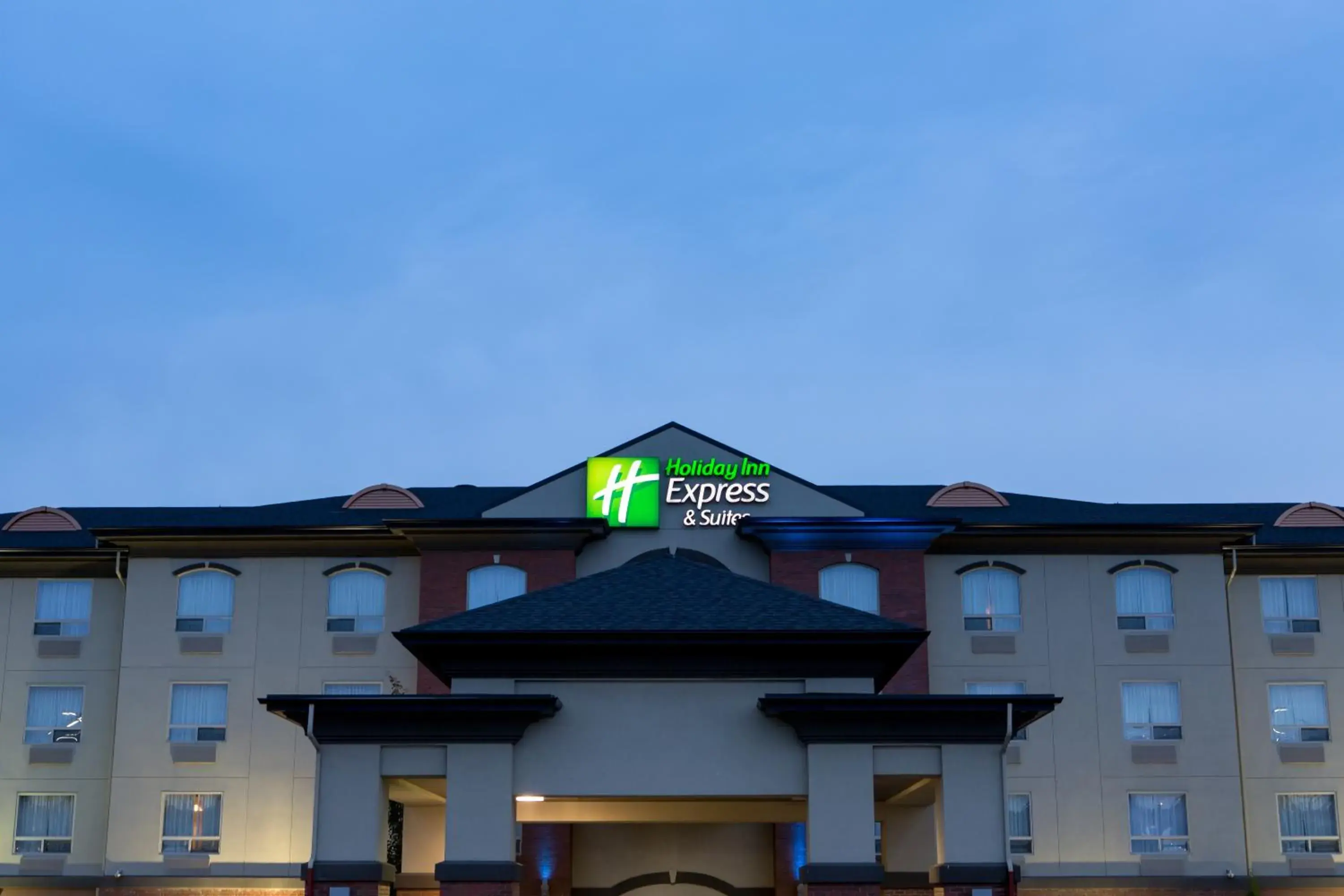 Property building in Holiday Inn Express & Suites Drayton Valley by IHG Property building in Holiday Inn Express & Suites Drayton Valley by IHG