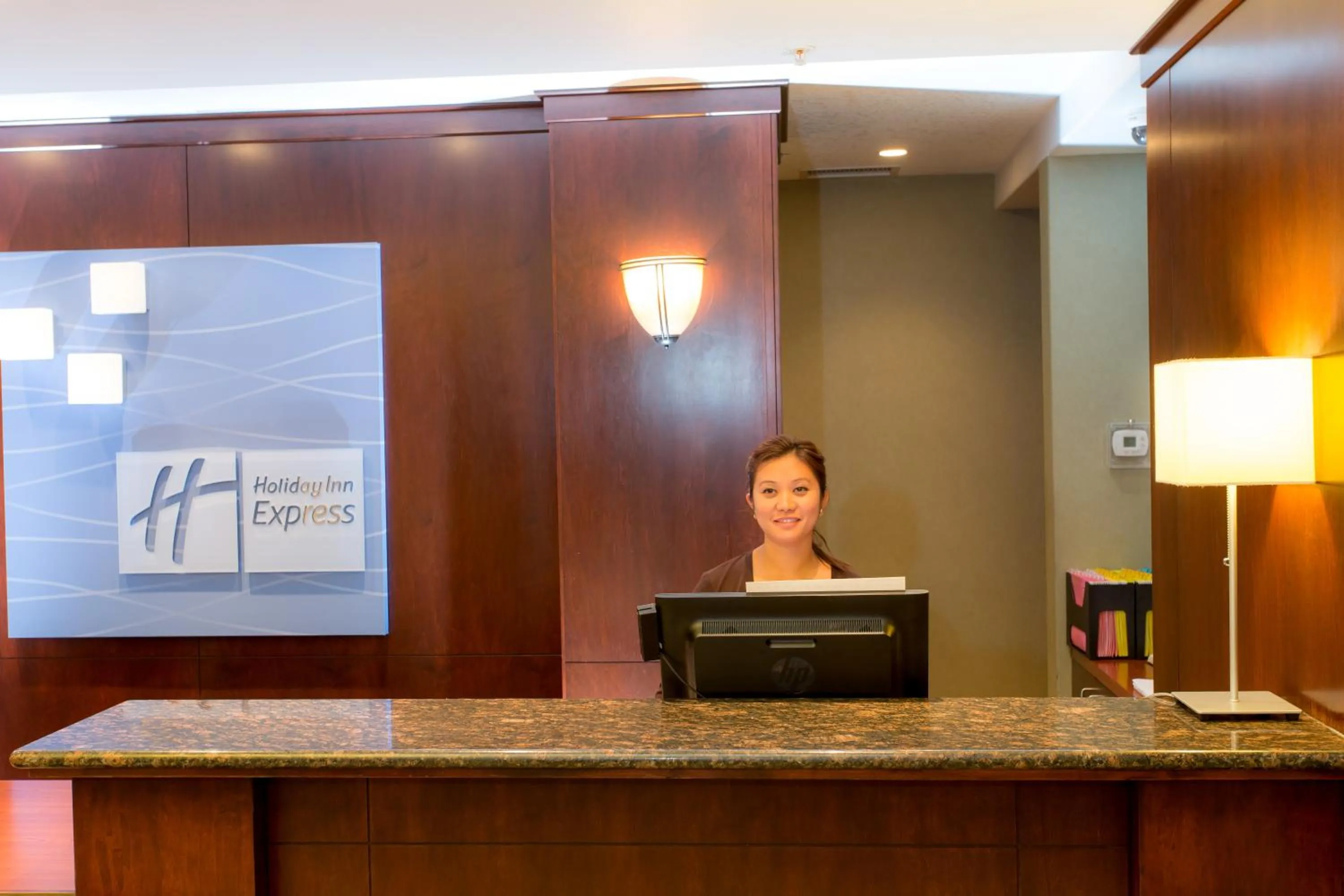 Lobby or reception in Holiday Inn Express & Suites Drayton Valley by IHG