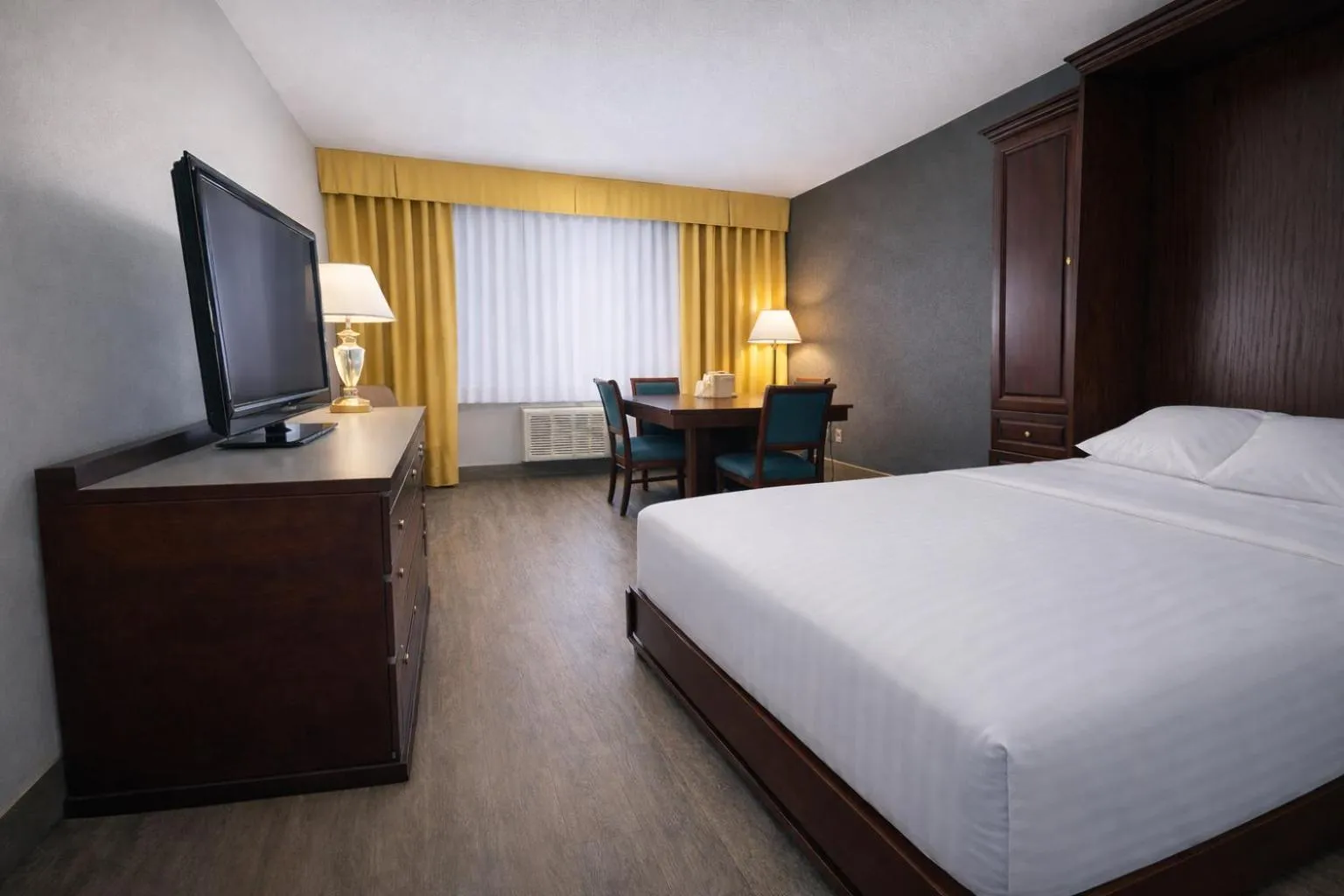 Bedroom, Bed in Quality Inn & Suites