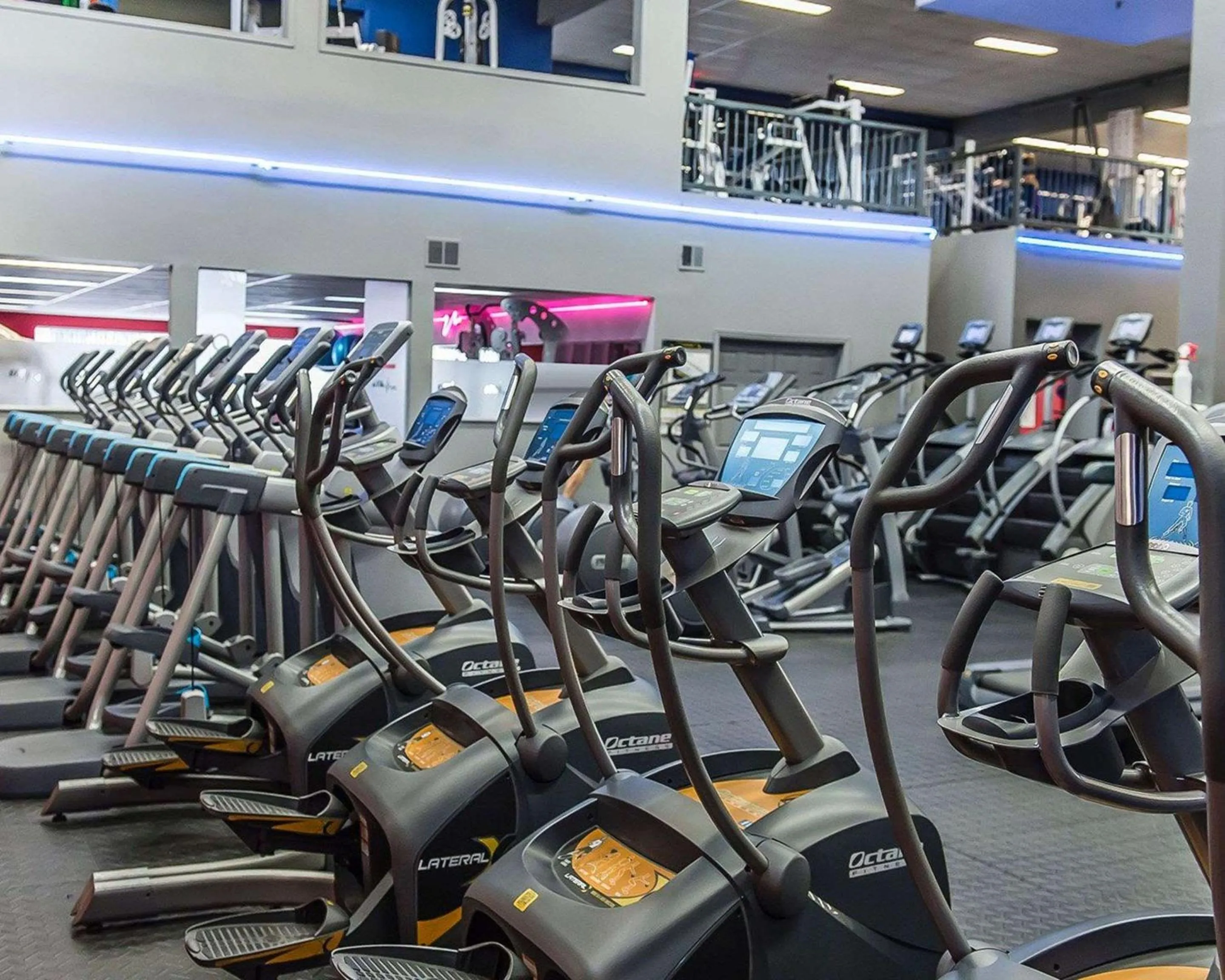 Fitness centre/facilities in Quality Inn & Suites