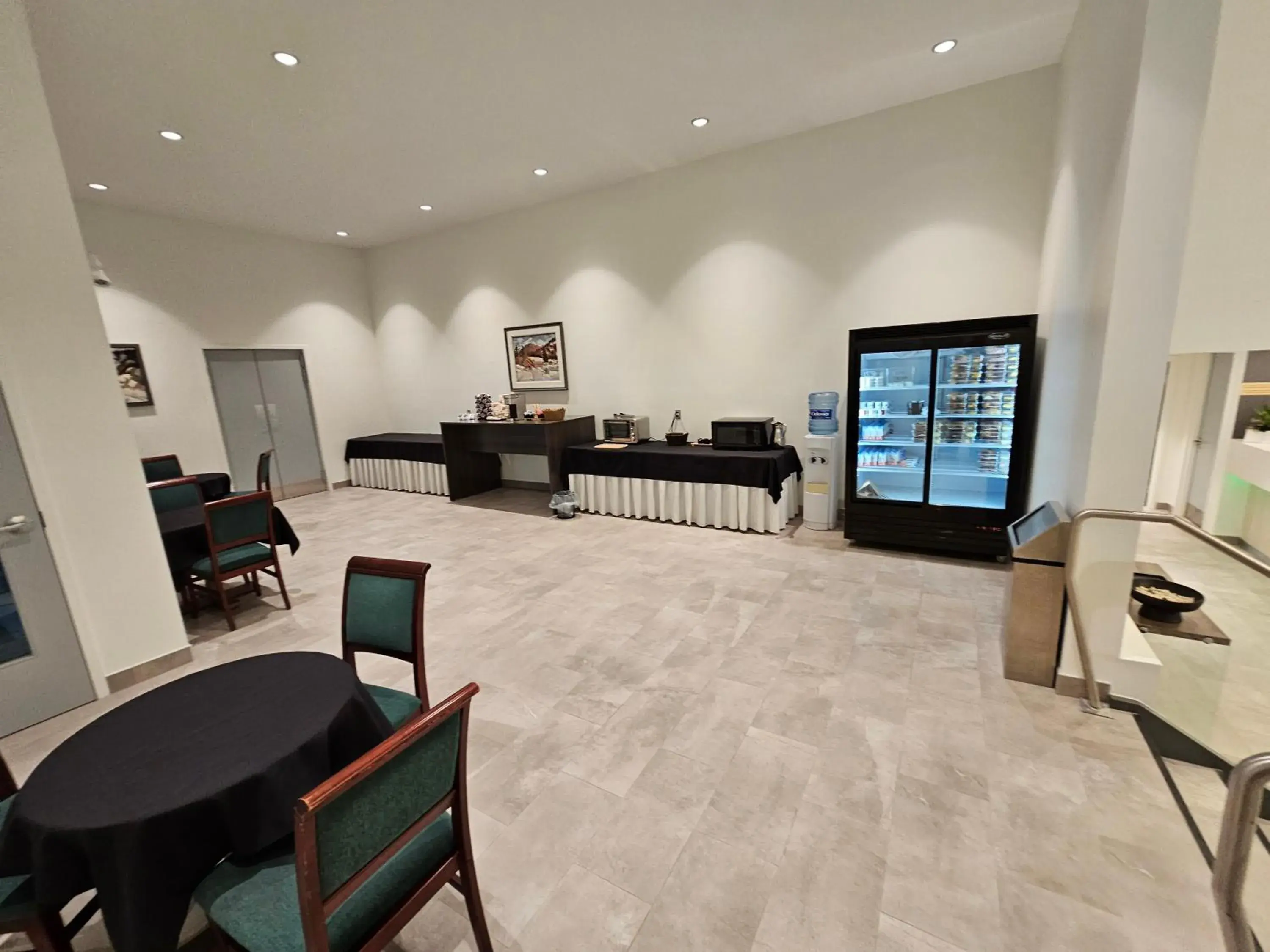 Breakfast in Quality Inn & Suites Breakfast in Quality Inn & Suites