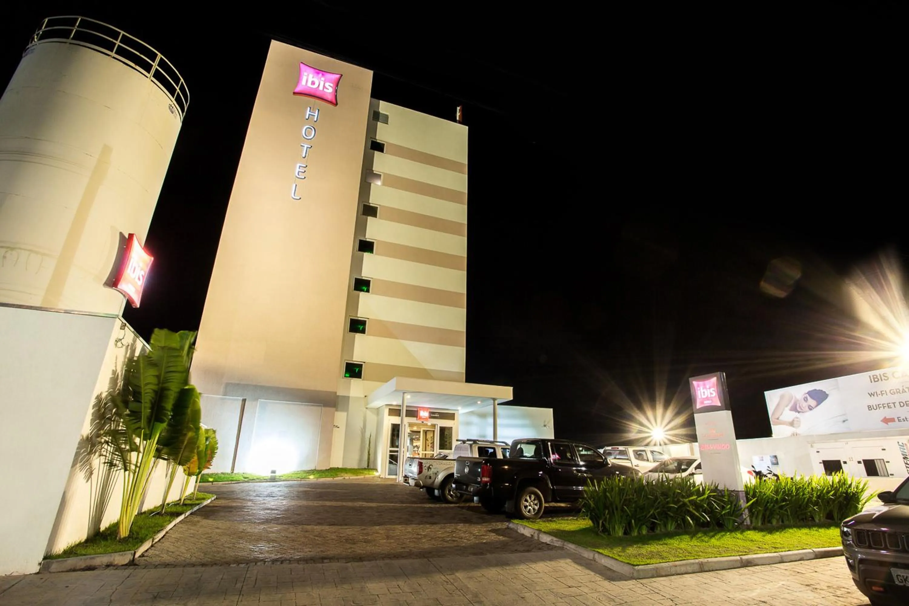 Facade/entrance in ibis Catanduva