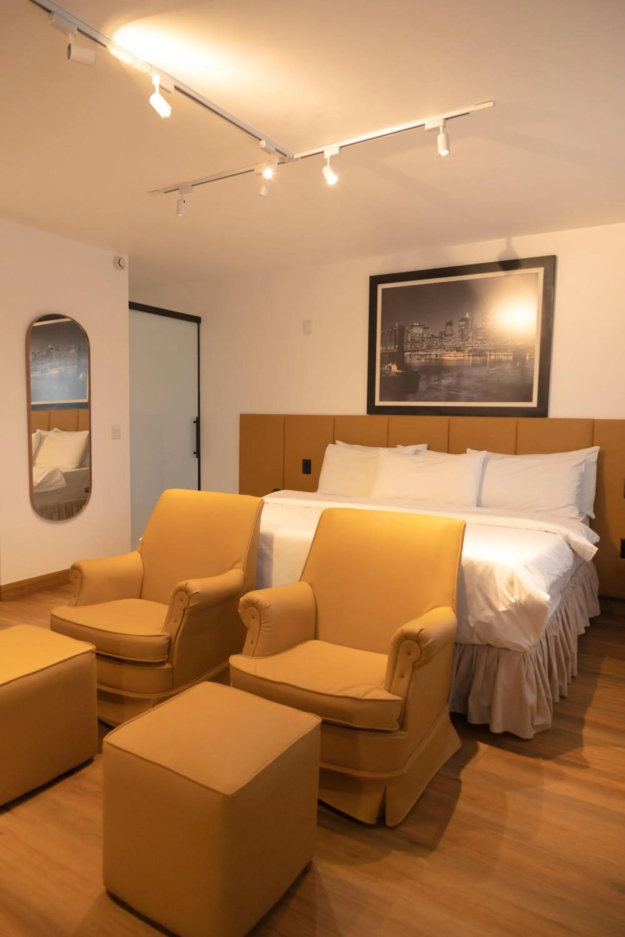 Photo of the whole room, Bed in ibis Catanduva