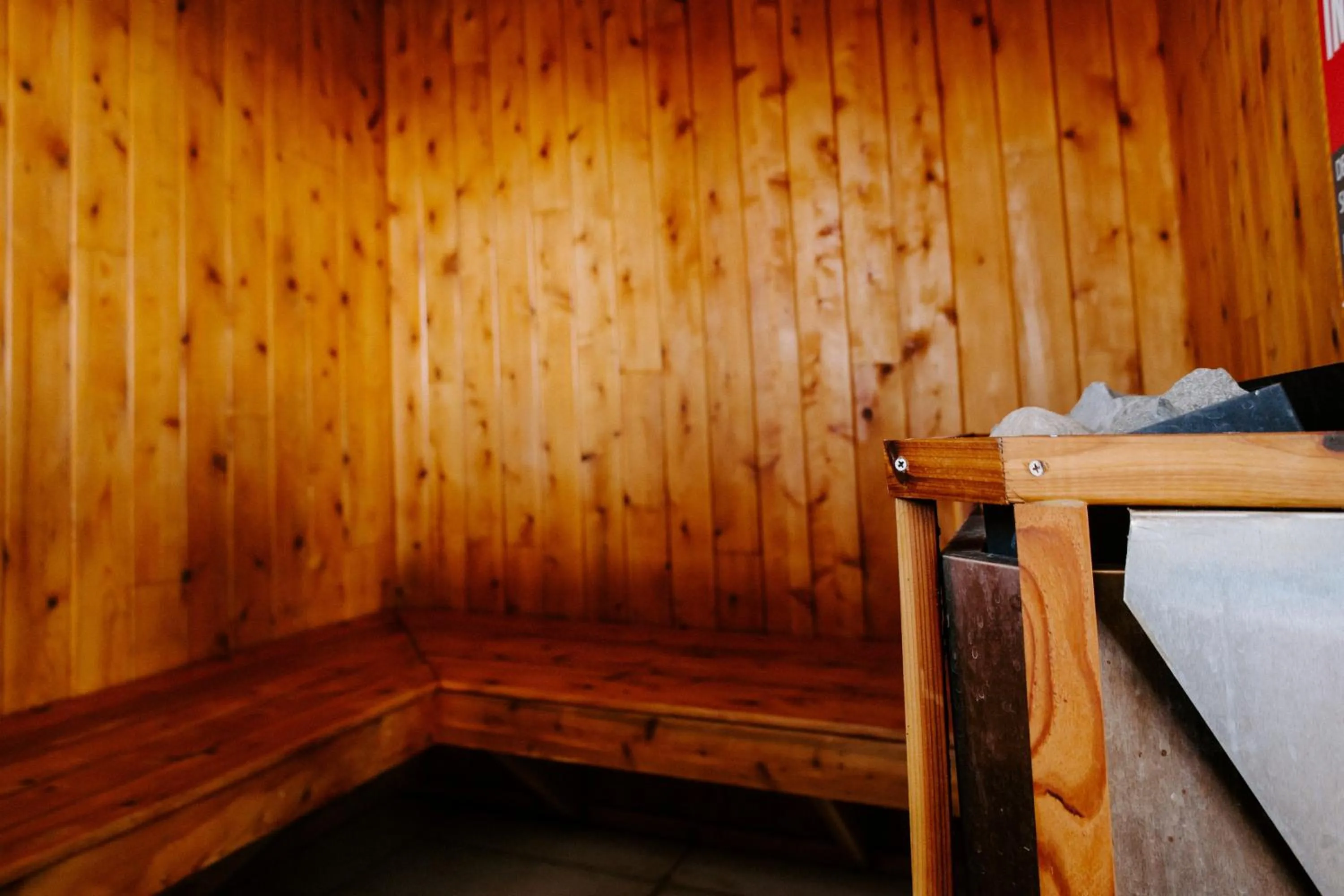 Sauna, Bed in Delta Hotels by Marriott Saguenay Conference Centre