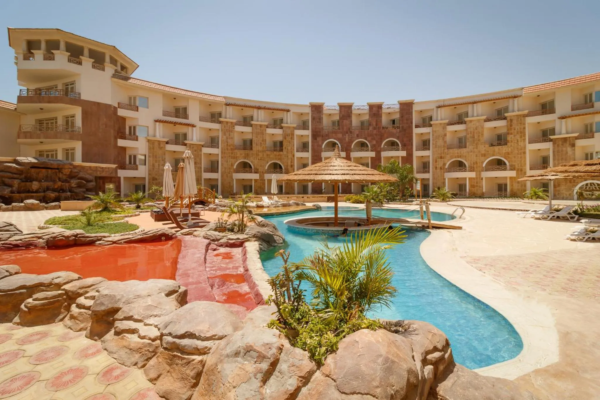 Property building in Royal Beach Serviced Apartments