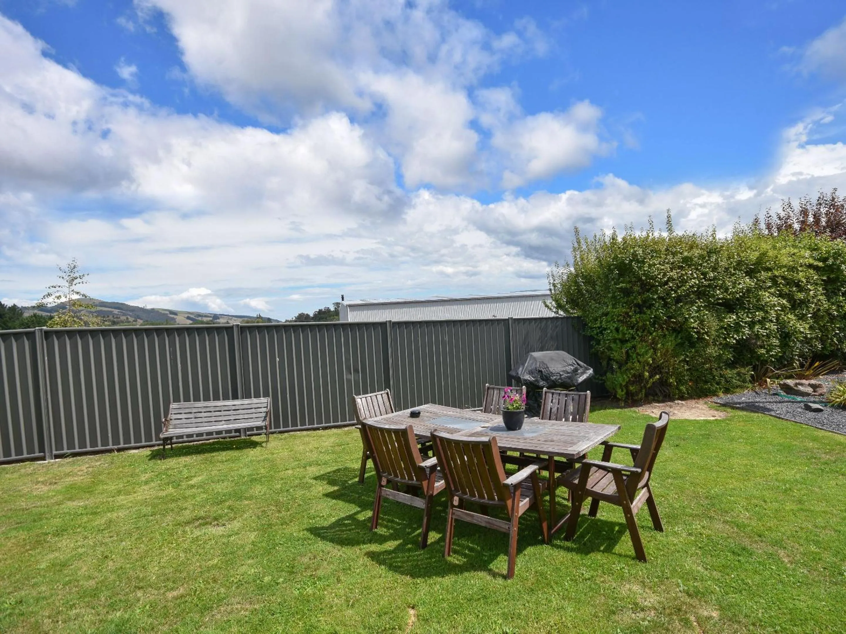 BBQ facilities in Bonnie Knights Motel Mosgiel