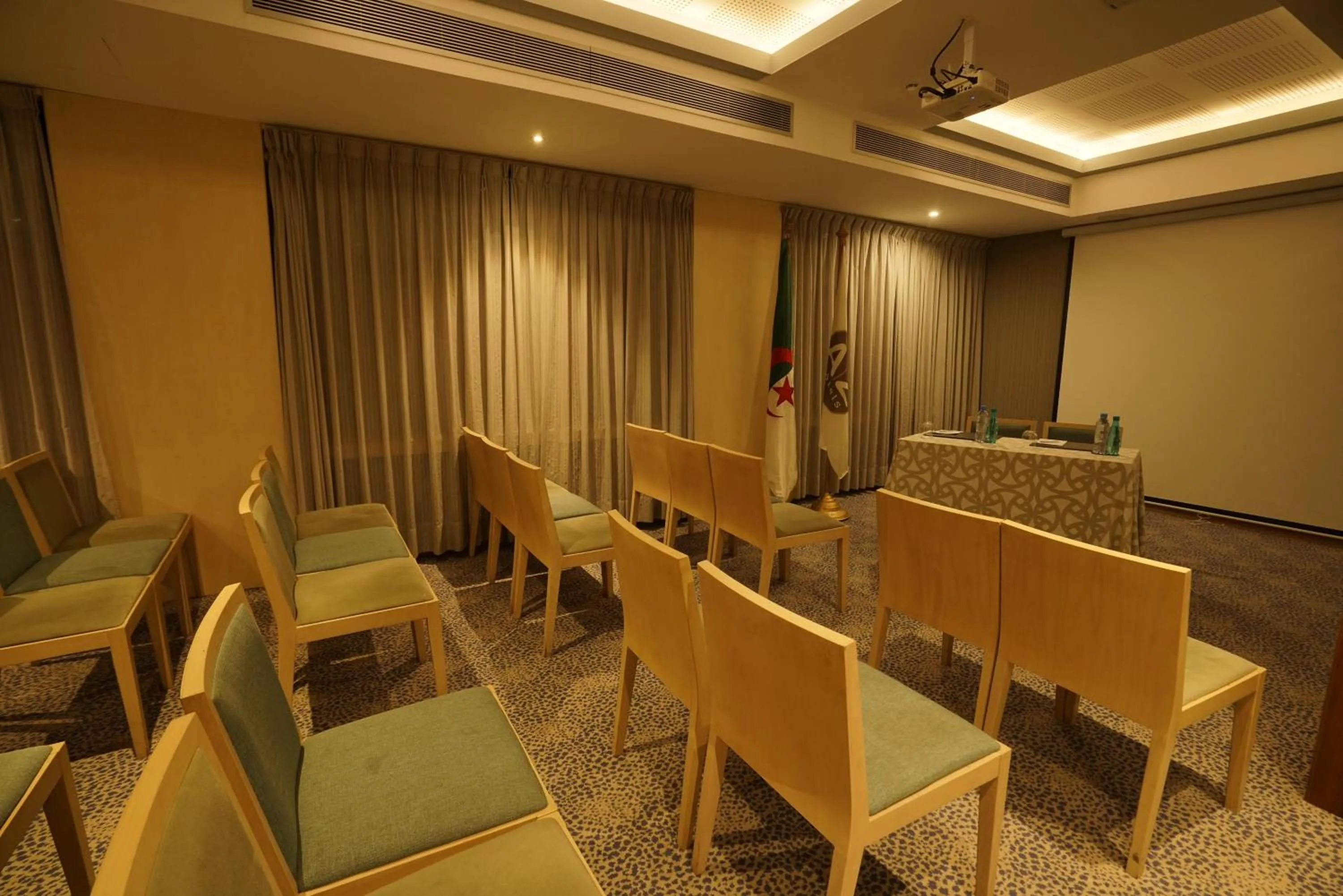 Business facilities in AZ Hôtels Kouba