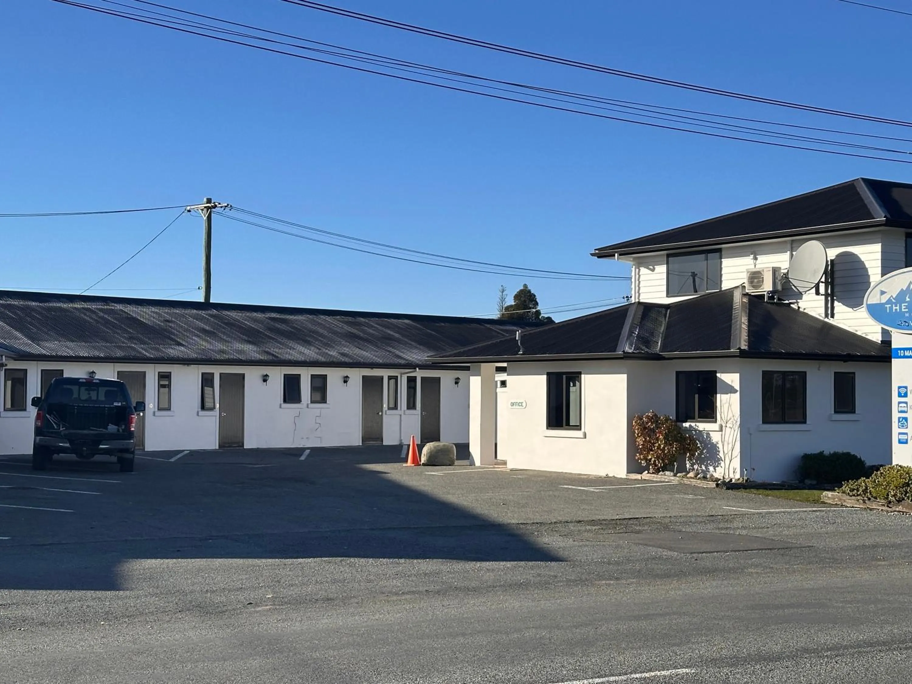 Property building in The Lakes Motel