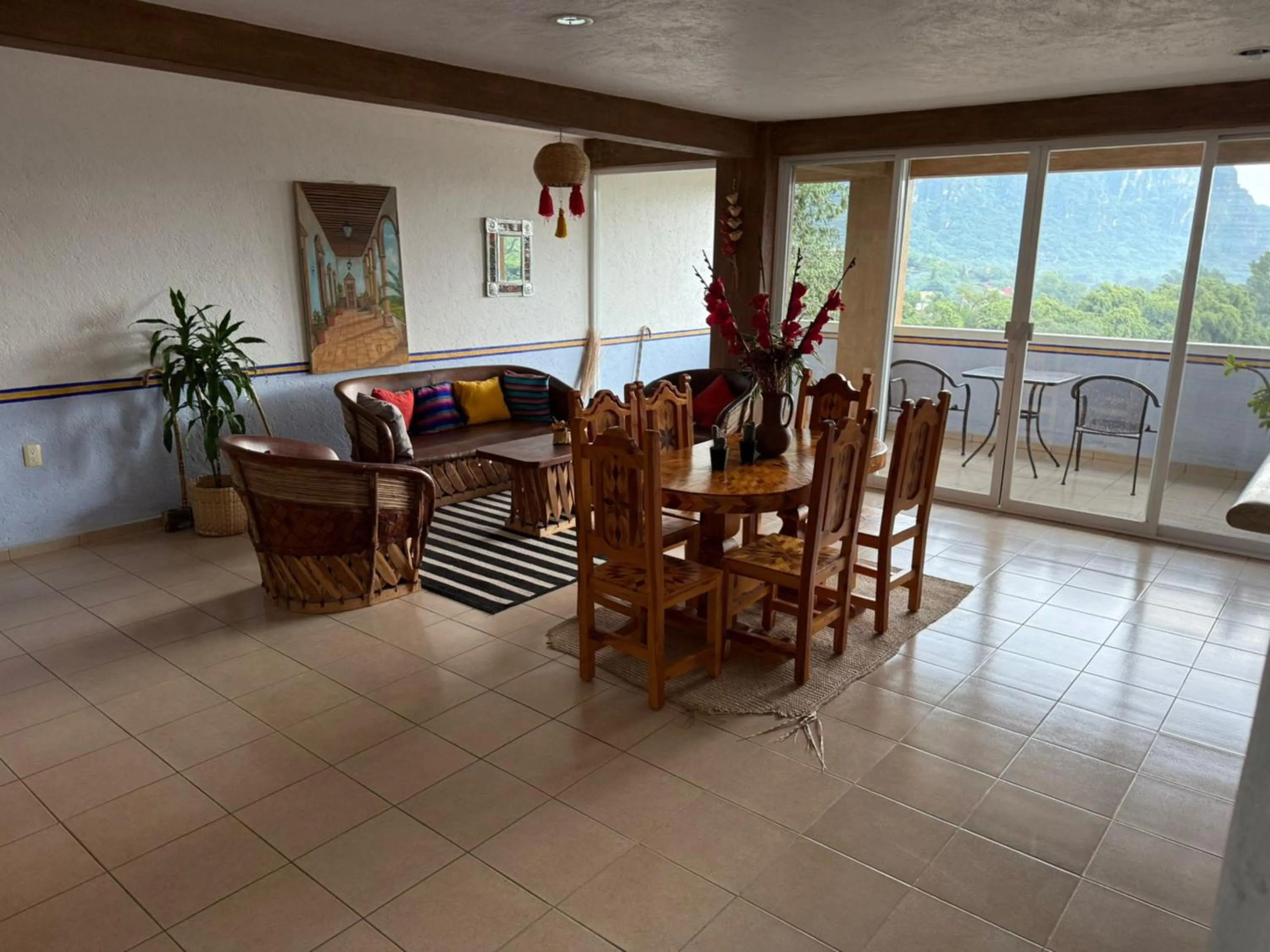 Living room in La Pirámide del Tepozteco