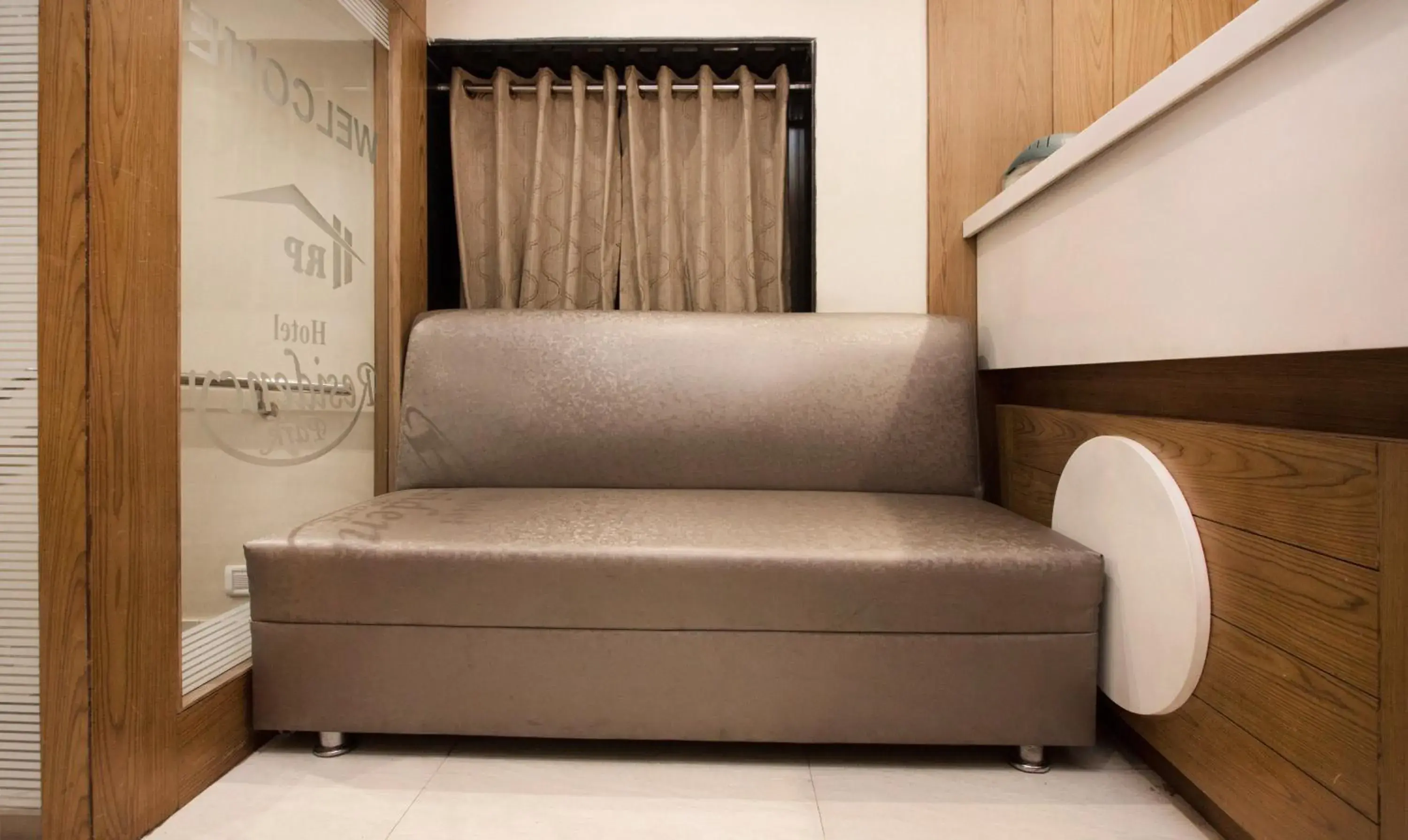 Lobby or reception in Hotel Residency Park Near Masjid Rly Station South Mumbai Lobby or reception in Hotel Residency Park Near Masjid Rly Station South Mumbai