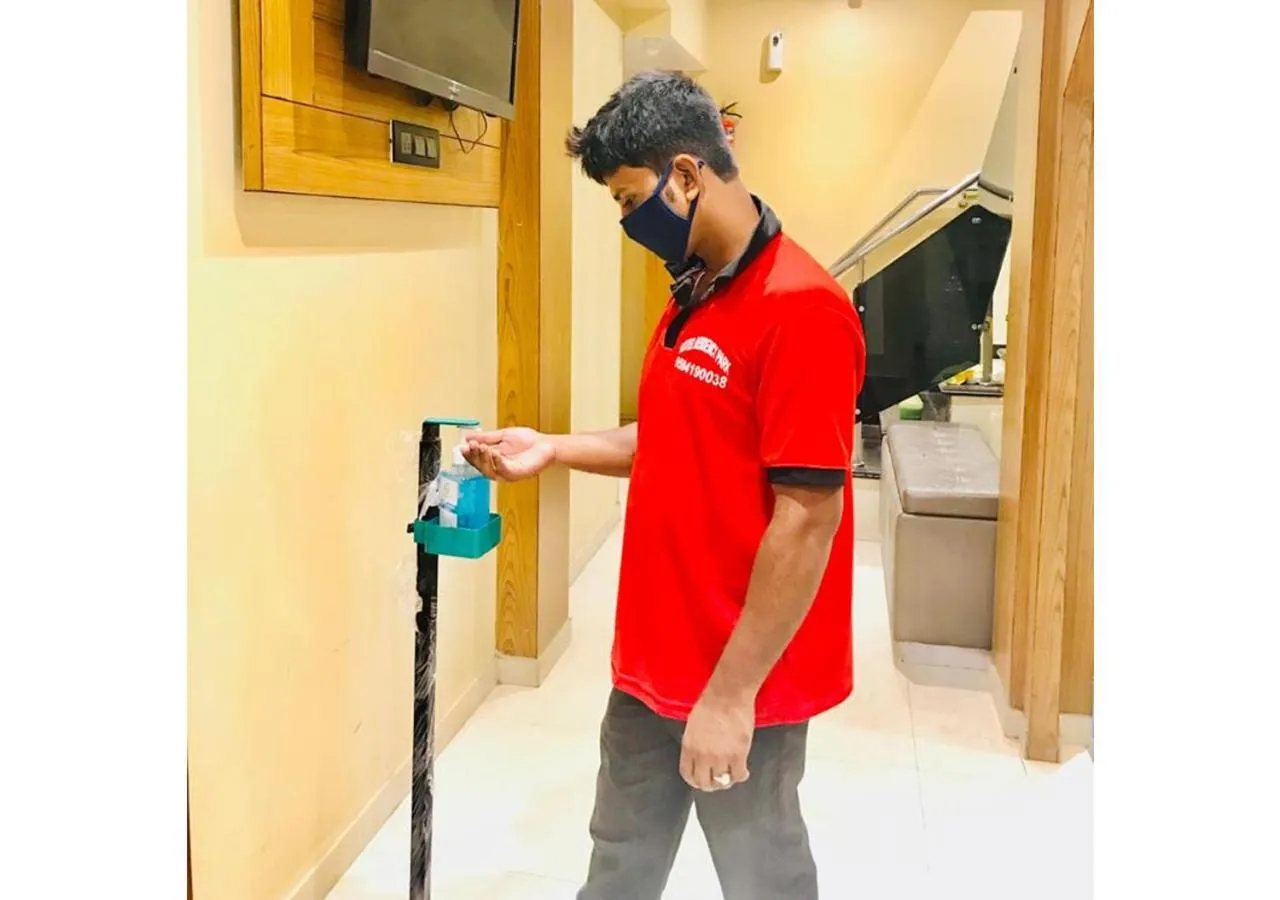 Area and facilities in Hotel Residency Park Near Masjid Rly Station South Mumbai