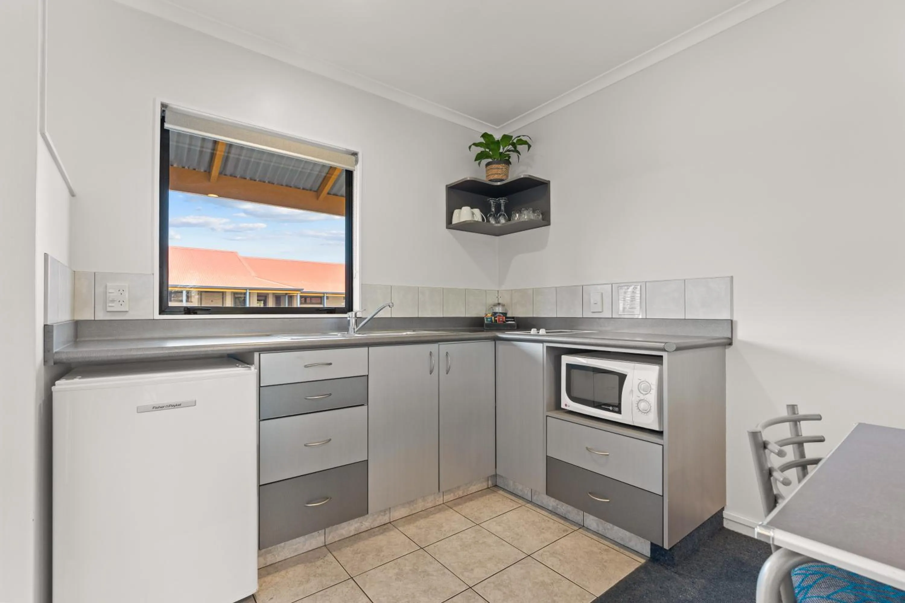 kitchen in ASURE Oak Estate Motor Lodge