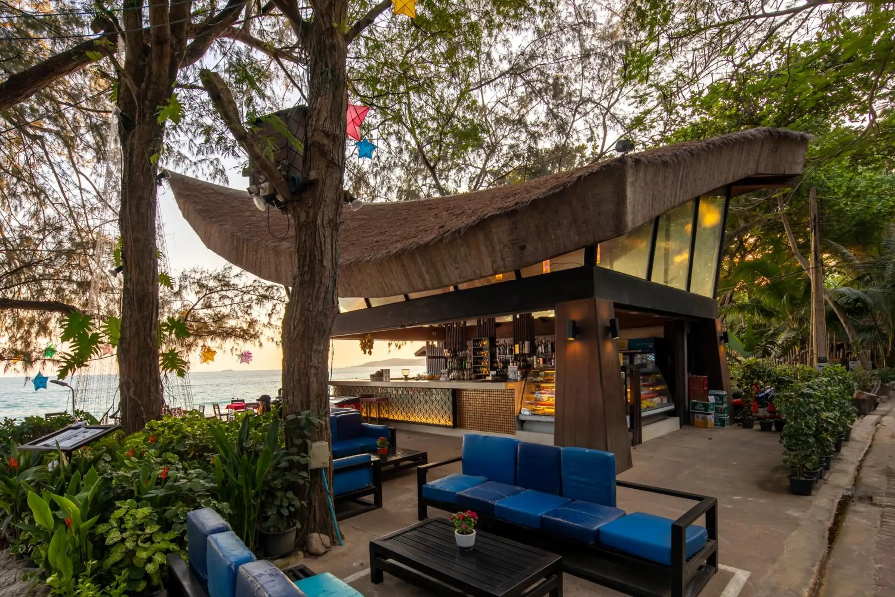 Lounge or bar in Avatara Resort Lounge or bar in Avatara Resort