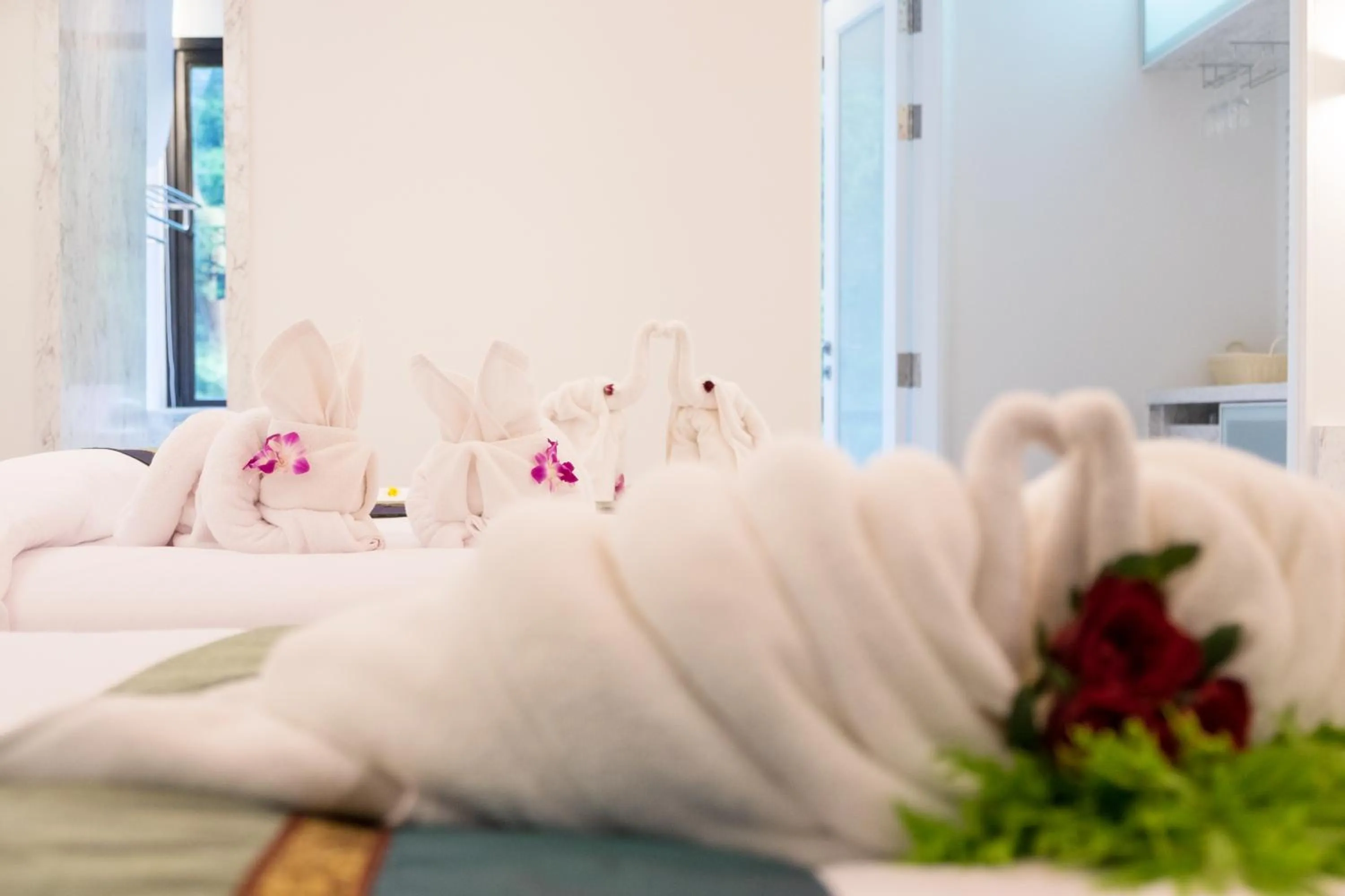 Bedroom, Bed in Avatara Resort